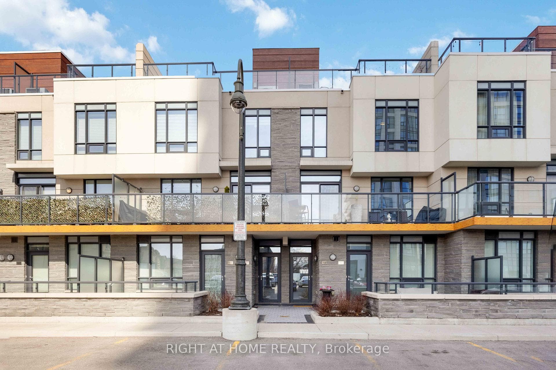 1245 Bayly Street Unit Th 8, Pickering, ON L1W 0B5 - Photo 1