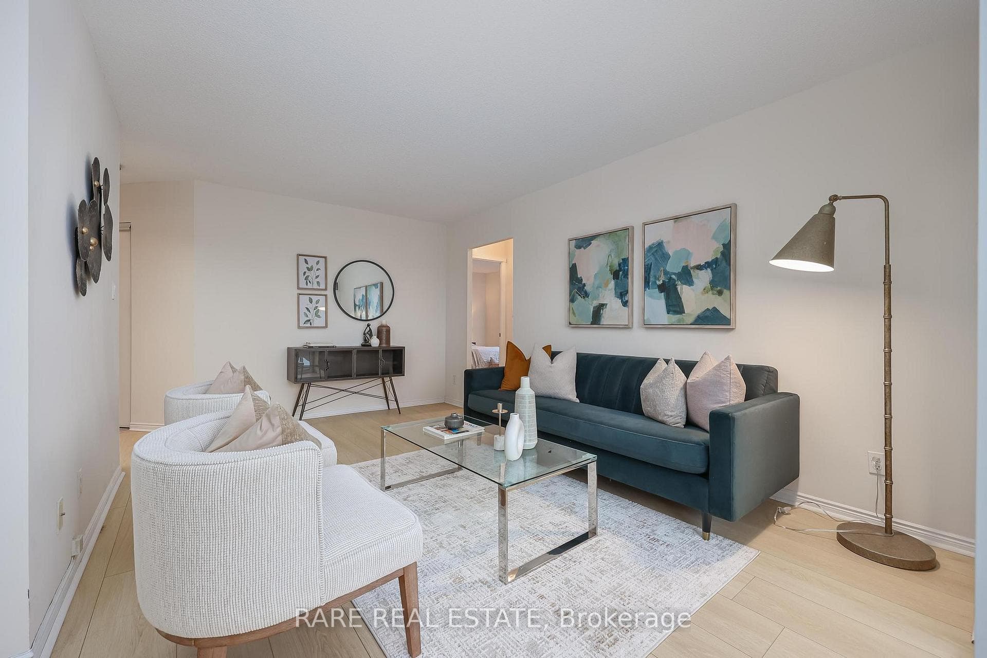 135 Hillcrest Avenue Unit 812, Mississauga, ON L5B 4B1 - Photo 1