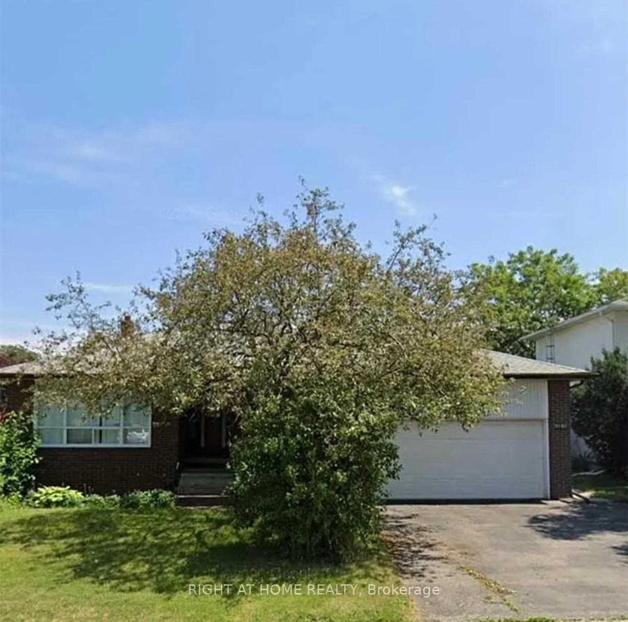 1010 Bloor Street, Mississauga, ON L4Y 2N2 - Photo 1