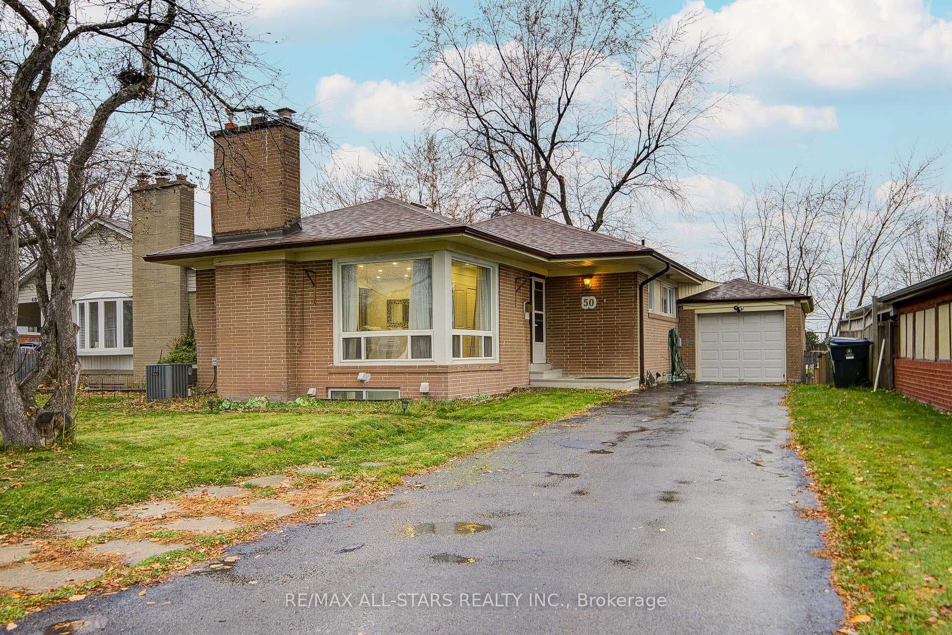 50 Mooregate Avenue, Dorset Park / Kennedy Park, ON M1K 3V7 - Photo 1