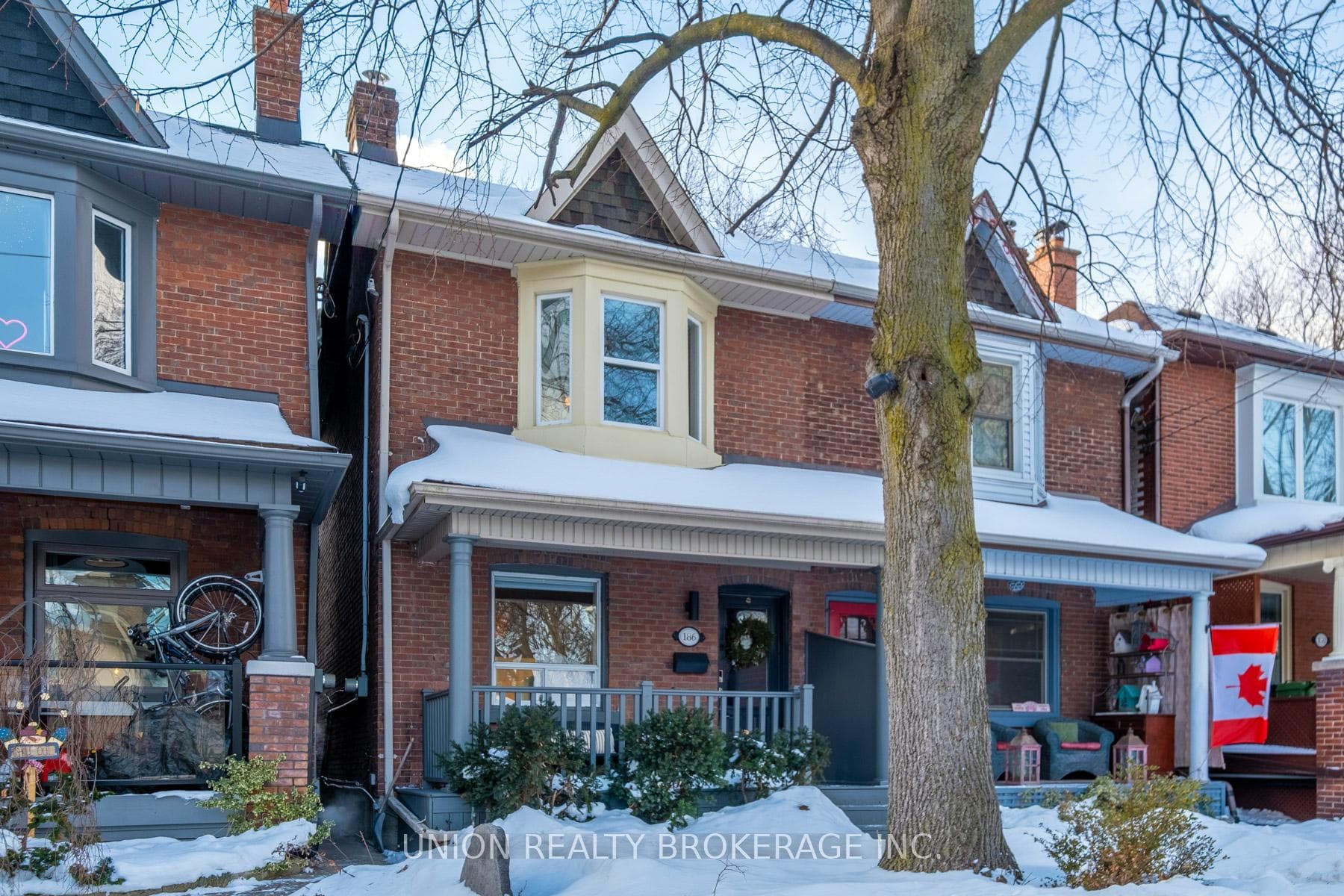 186 Scarborough Road, The Beaches / Upper Beaches, ON M4E 3M6 - Photo 1