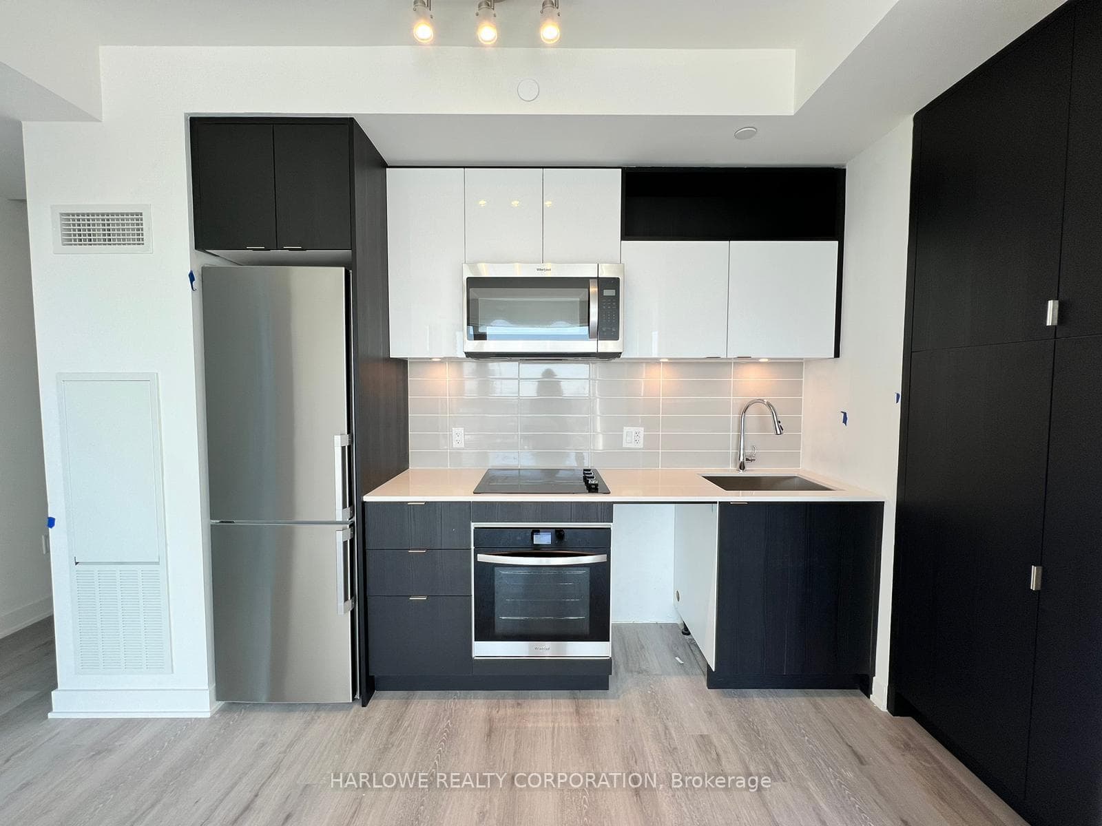 70 Princess Street Unit 2404 E, Toronto C08
