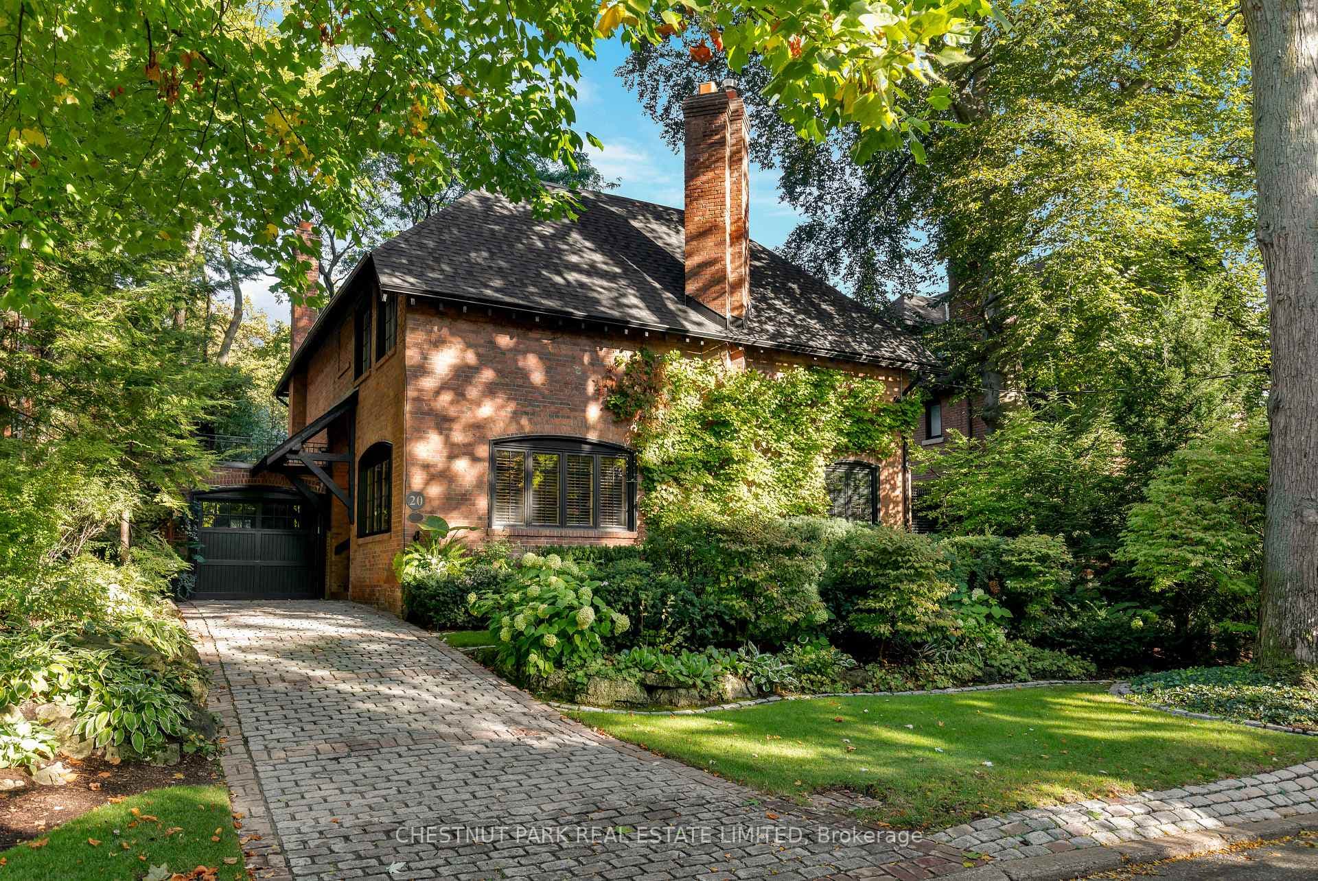 20 McKenzie Avenue, Rosedale / Moore Park, ON M4W 1J9 - Photo 1