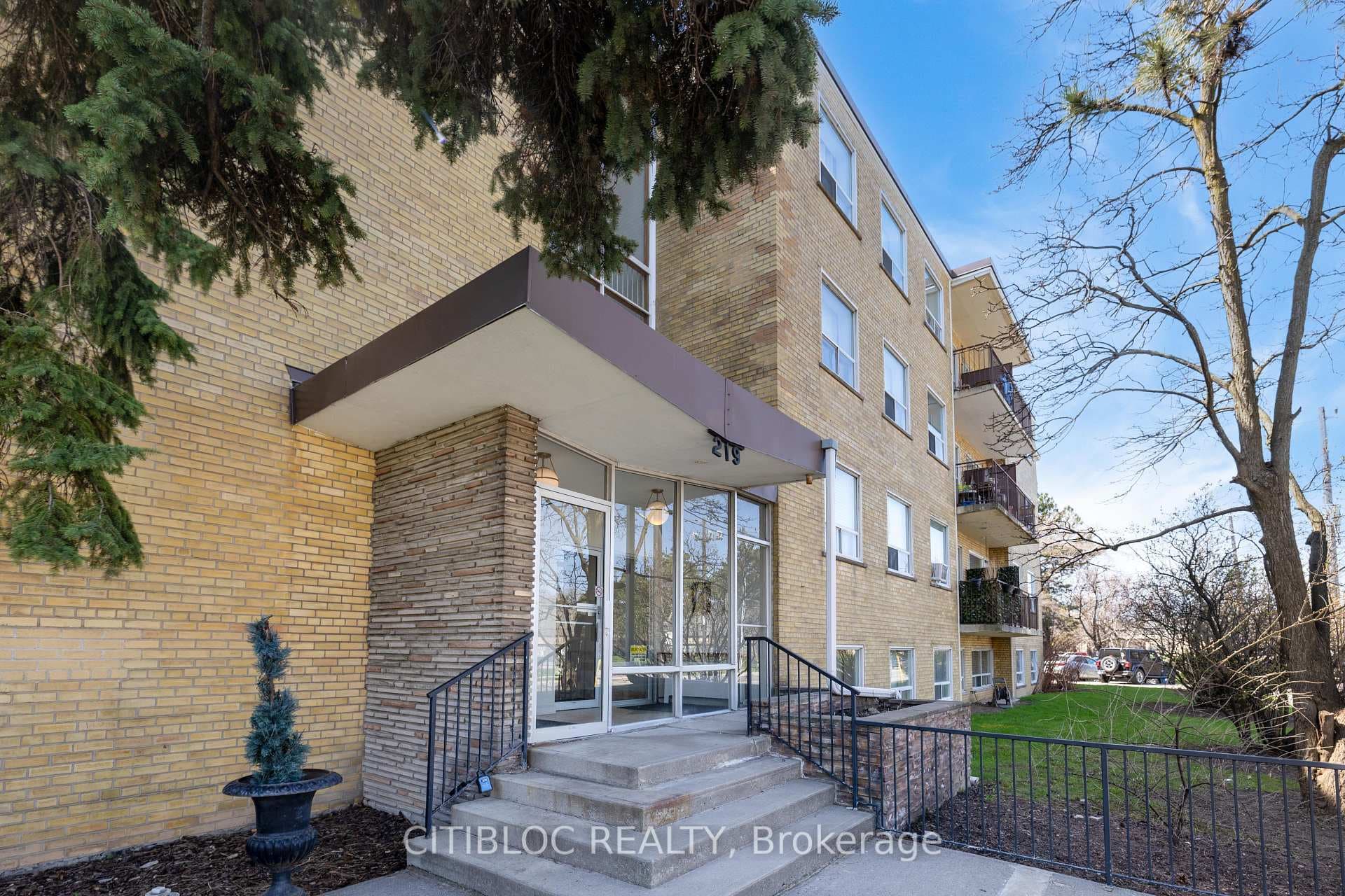 219 Wilson Avenue Unit 201, Toronto C04