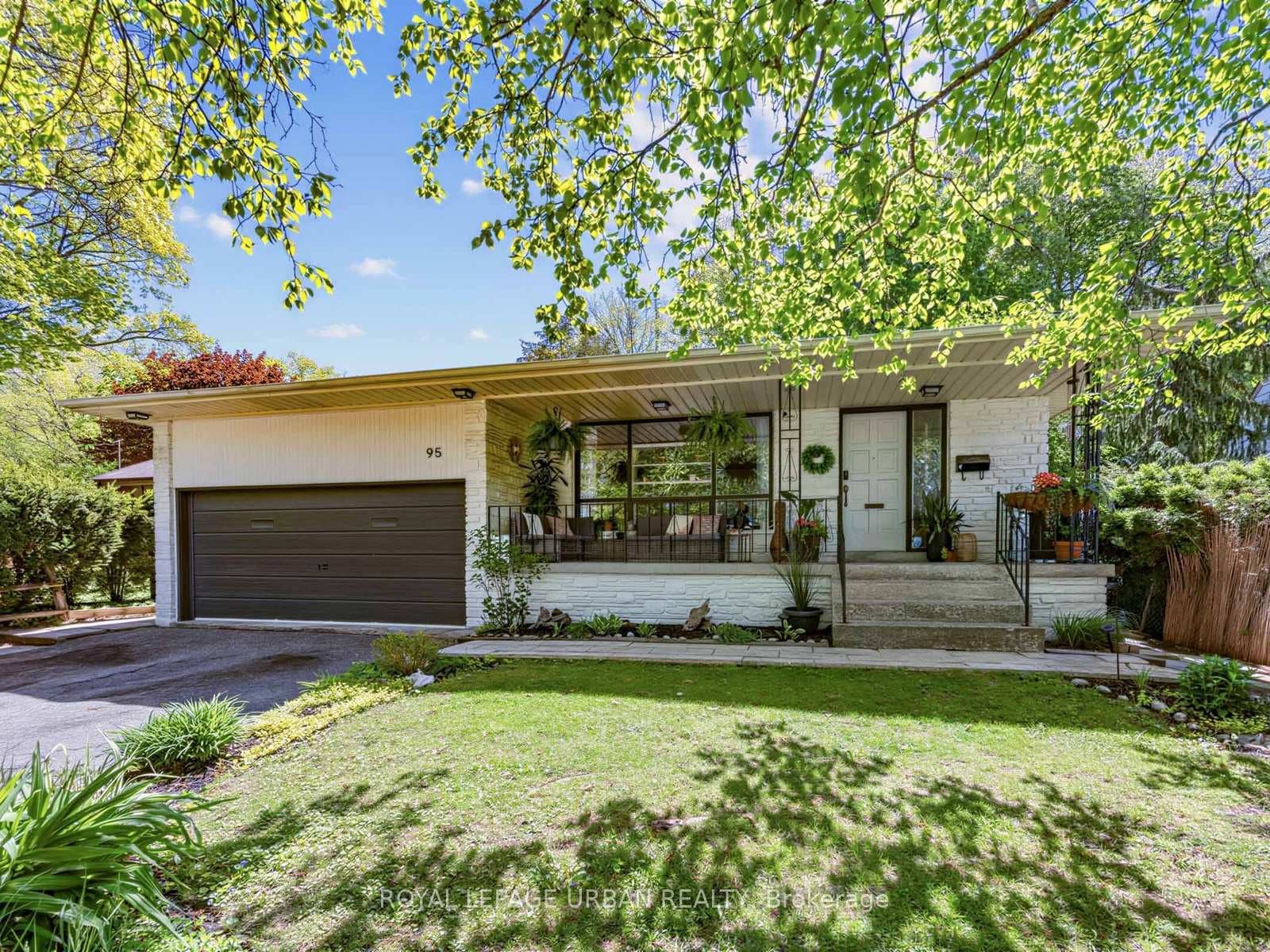 95 Oakridge Drive, Toronto E08