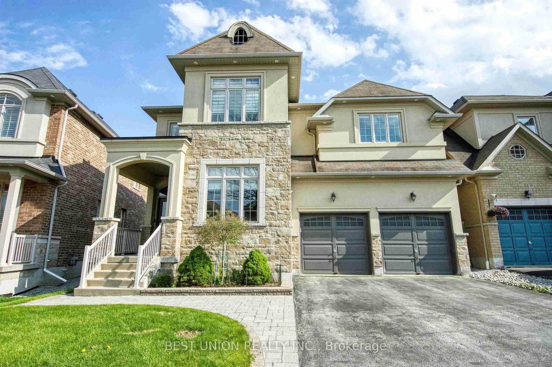 1183 Mctavish Drive, Newmarket