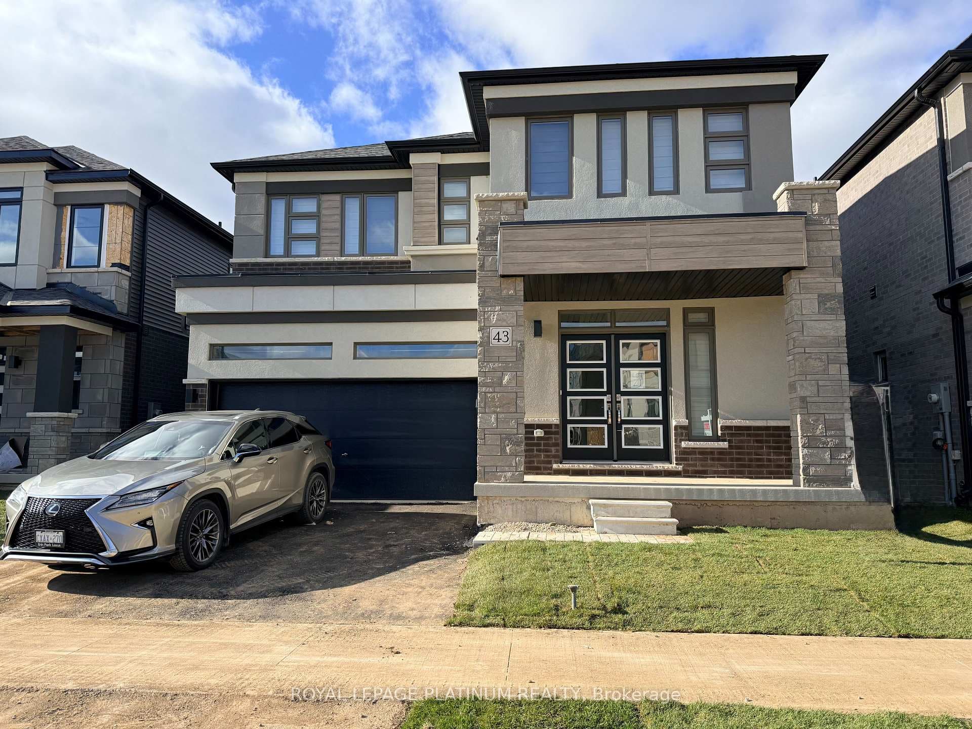 43 Mckernan Avenue, Brantford, ON N3V 0C2 - Photo 1