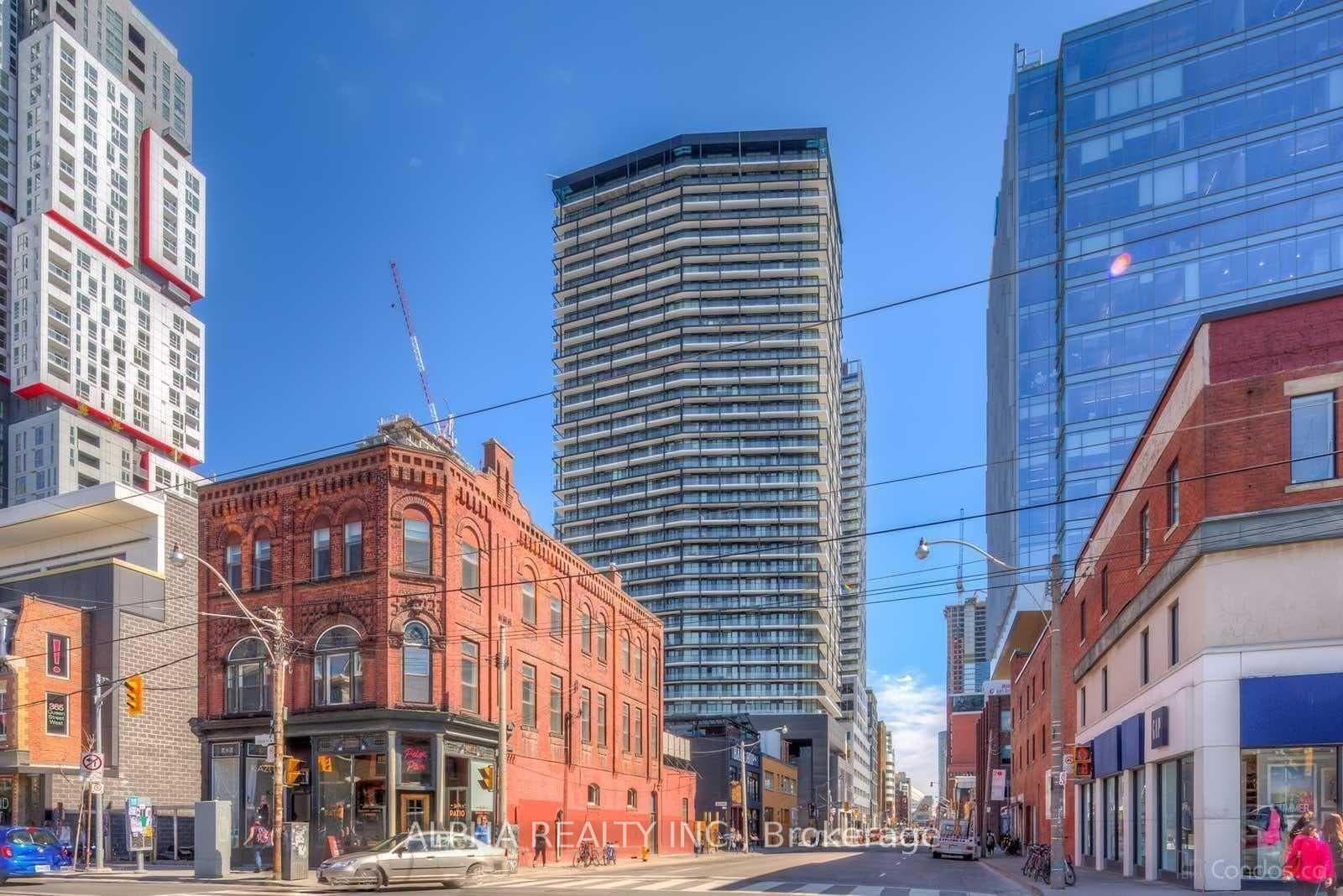 125 Peter Street Unit 1412, Downtown Toronto / Waterfront, ON M5V 2G9 - Photo 1