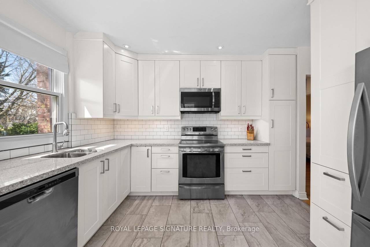 8 Wolcott Avenue, Birch Cliff / Cliffside, ON M1L 4K1 - Photo 1