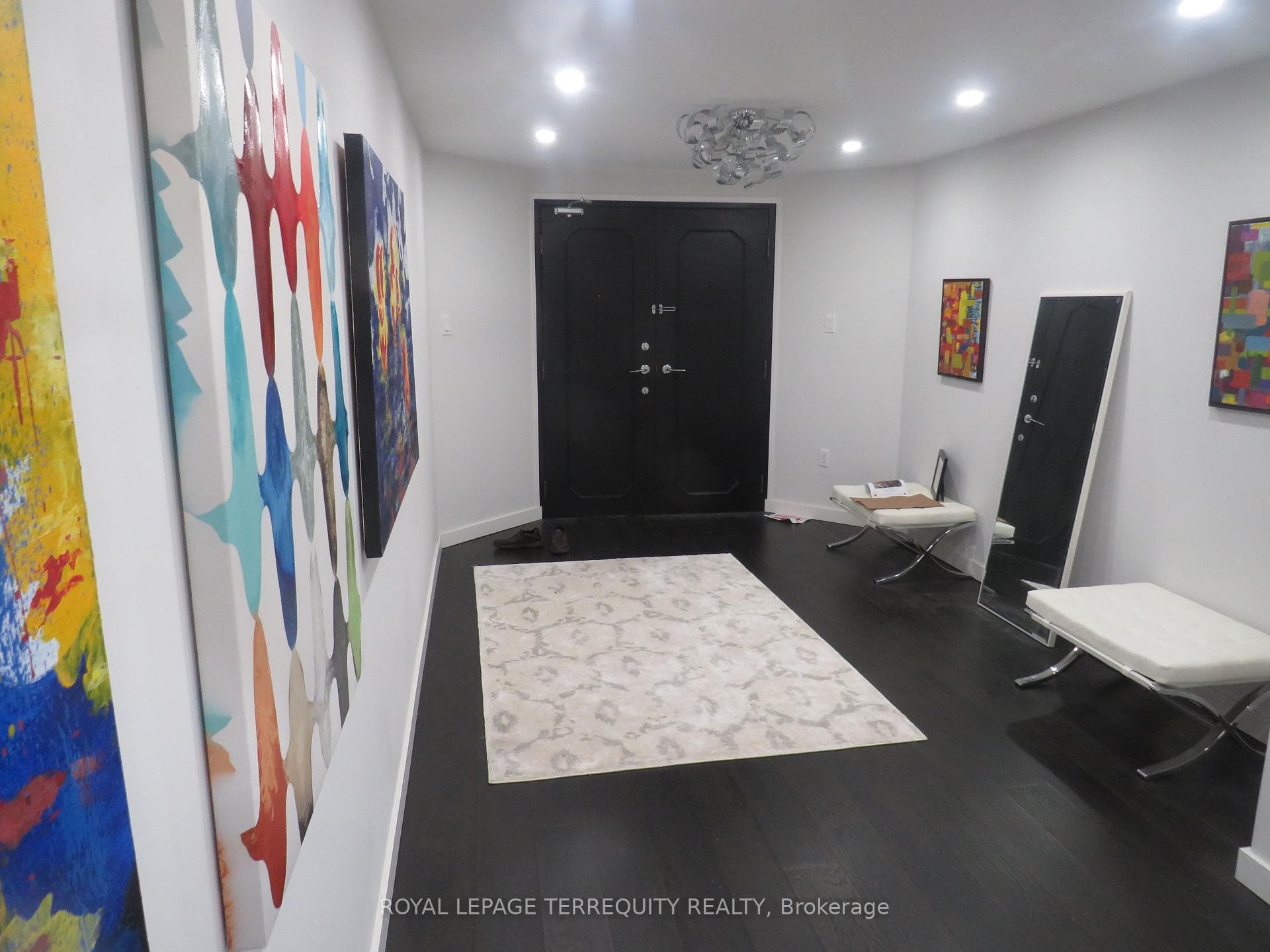 2045 Lake Shore Boulevard Unit 3305, Liberty Village / Parkdale / South Parkdale, ON M8V 2Z6 - Photo 1