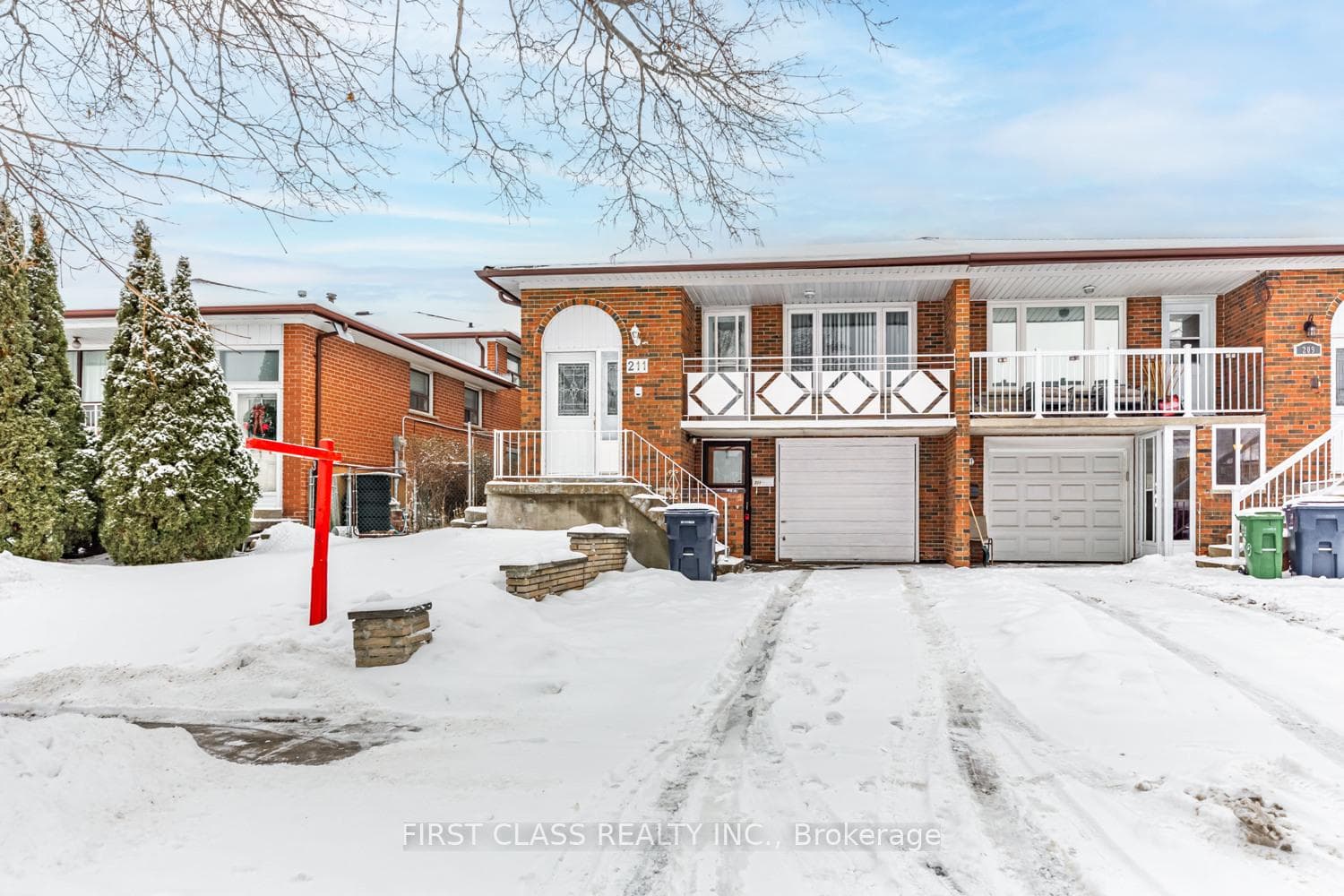 211 Shawnee Circle, Hillcrest Village / Bayview Village, ON M2H 2Y3 - Photo 1