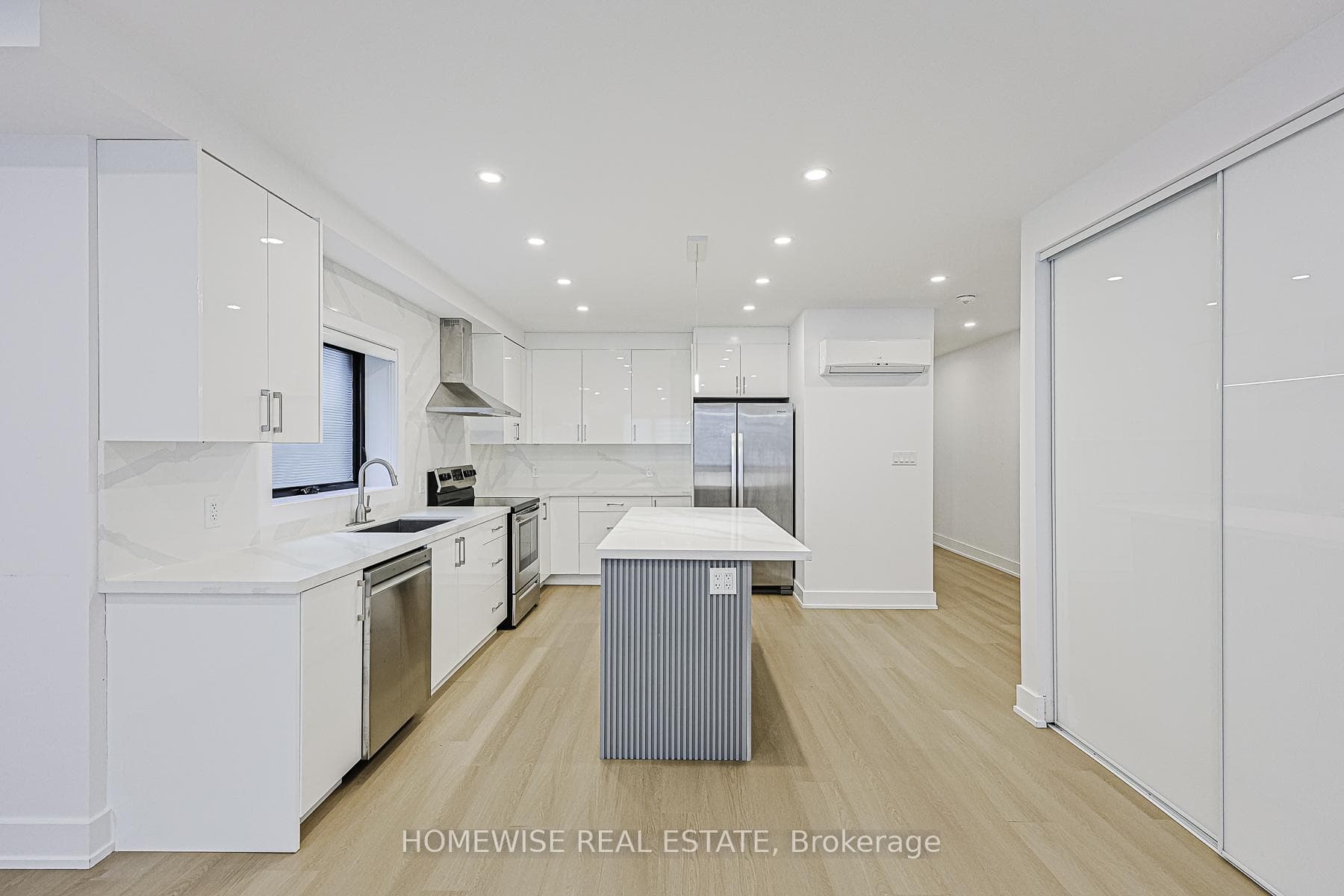 999 Eglington Avenue Unit A, Forest Hill / Deer Park, ON M6C 2C7 - Photo 1