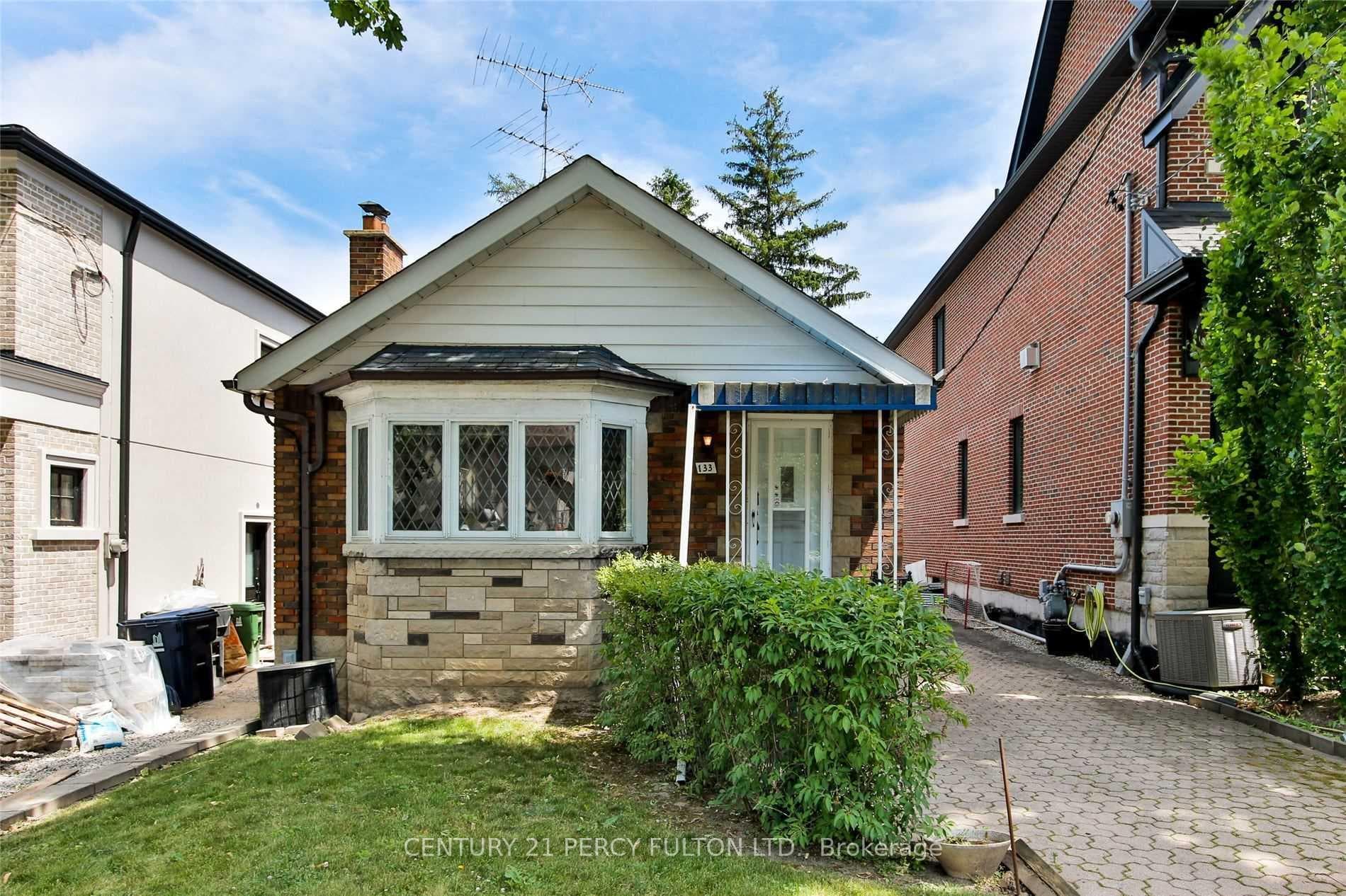133 Airdrie Road, Flemingdon Park / Don Mills, ON M4G 1M6 - Photo 1