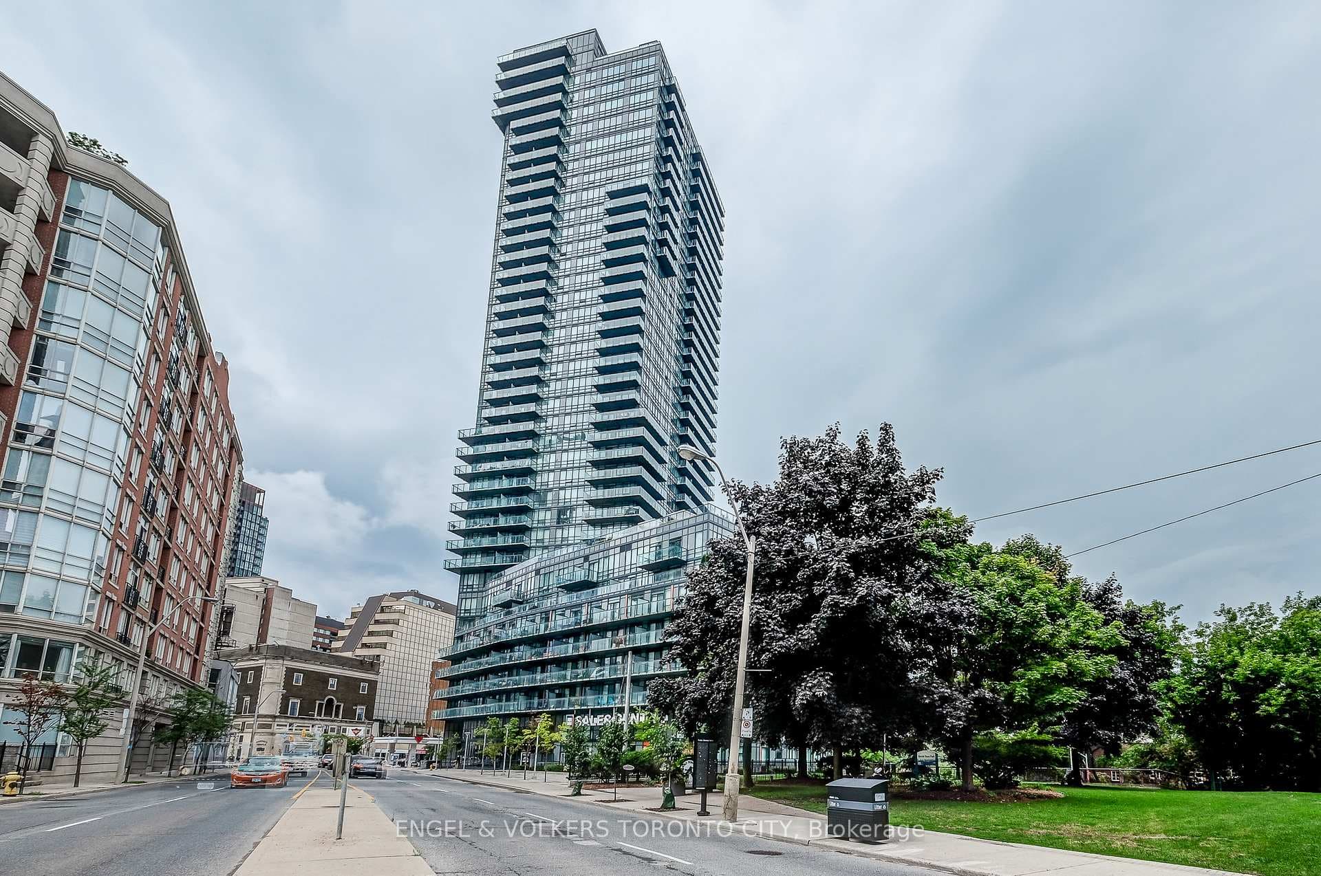 825 Church Street Unit 701, Rosedale / Moore Park, ON M4W 3Z4 - Photo 1