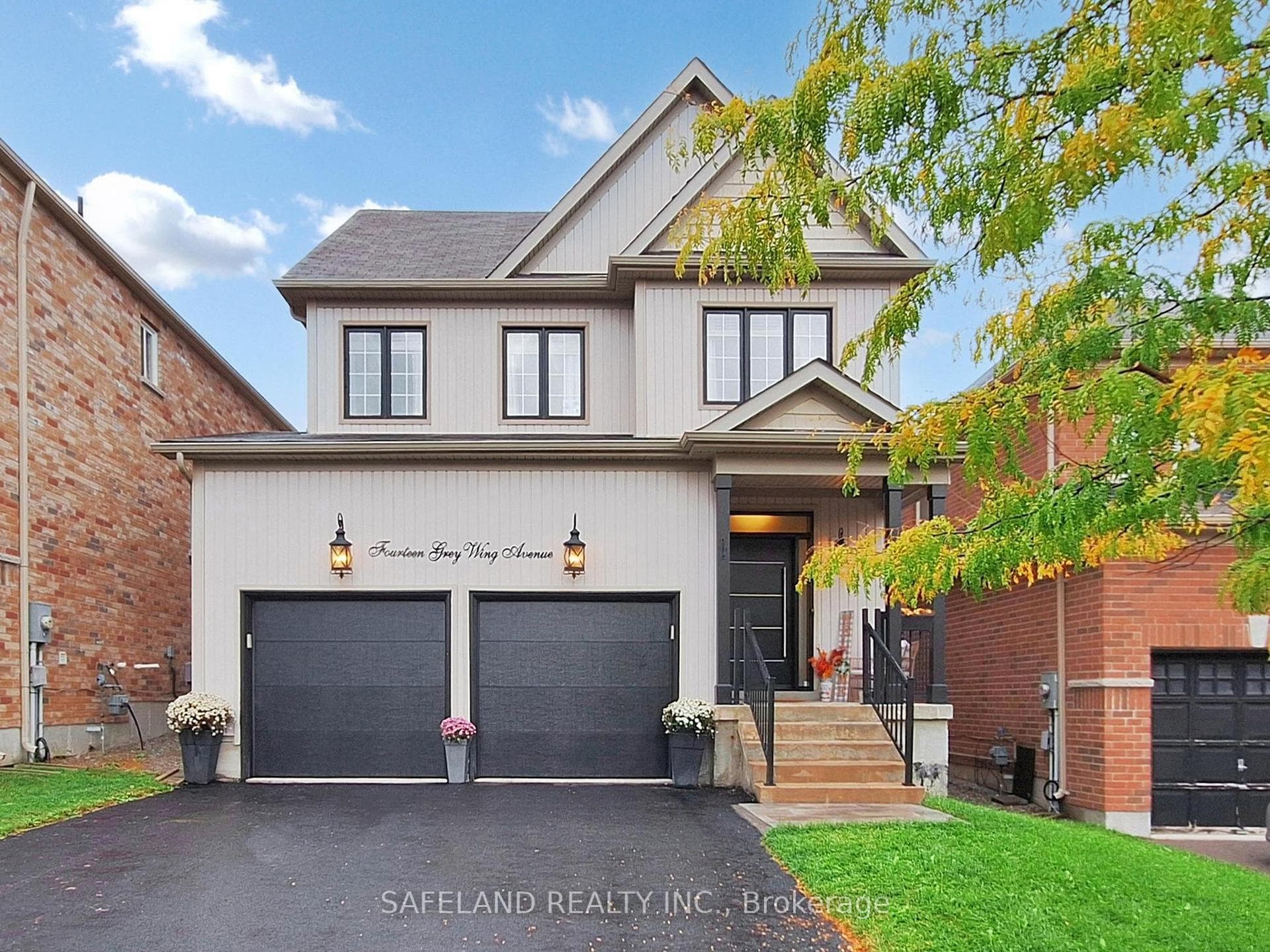 14 Grey Wing Avenue, Georgina, ON L4P 0B7 - Photo 1