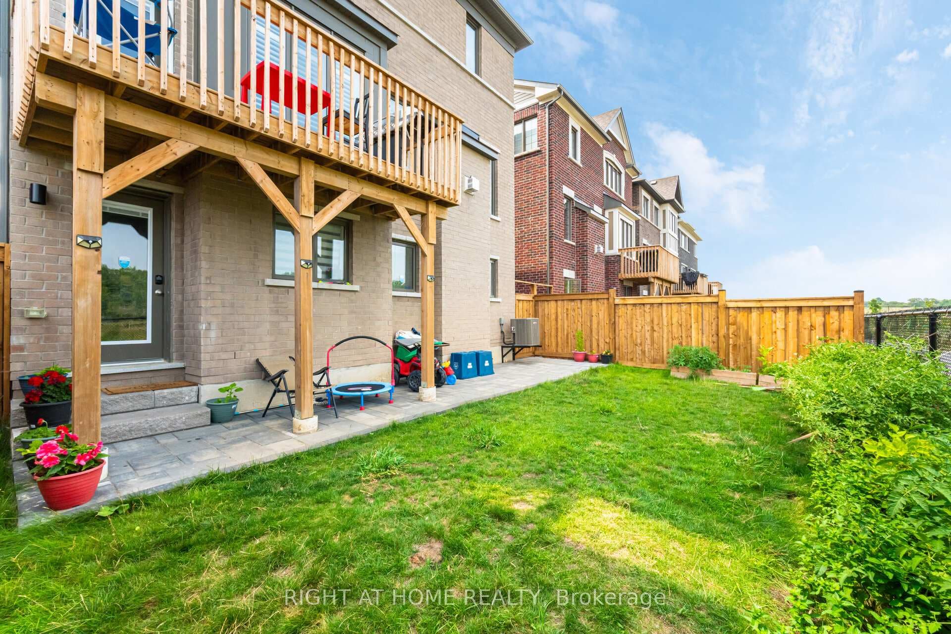 3281 Turnstone Boulevard, Pickering, ON L1X 0M9 - Photo 1