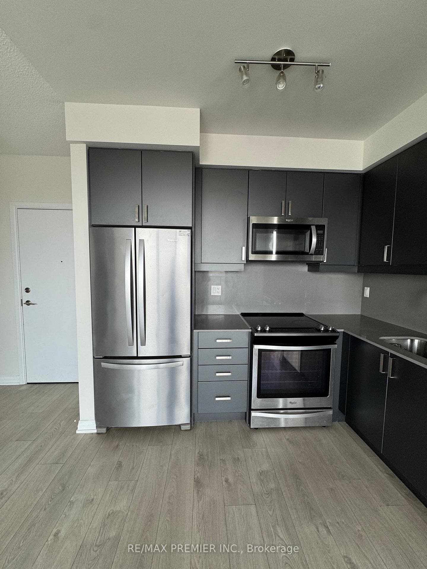 7895 Jane Street Unit 614, Vaughan, ON L4K 0K2 - Photo 1