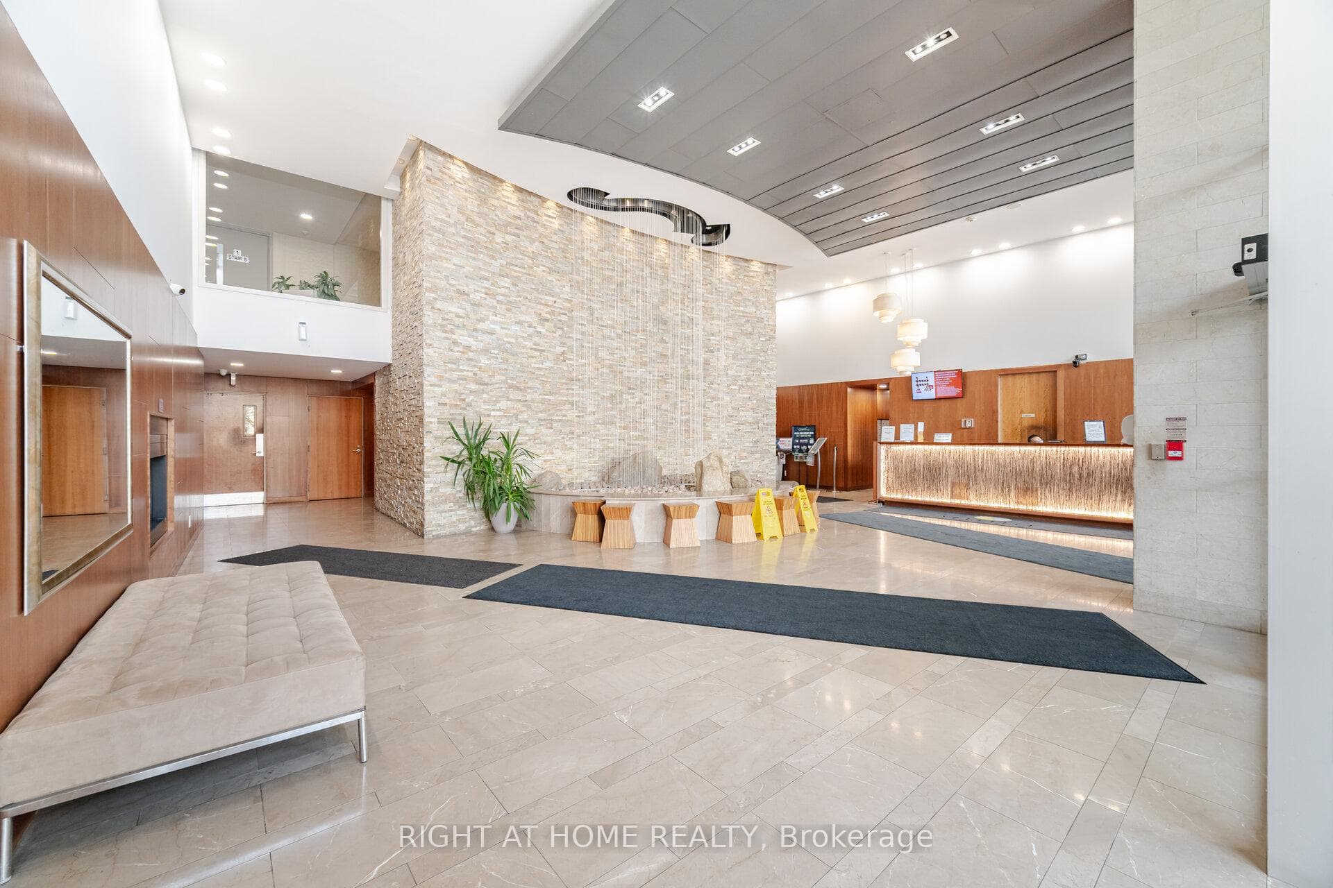 225 Webb Drive Unit 2308, Mississauga, ON L5B 4P2 - Photo 1
