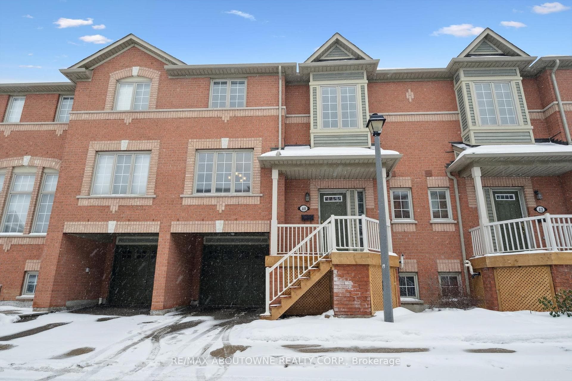 5031 East Mill Road Unit 40, Mississauga, ON L5V 2M5 - Photo 1