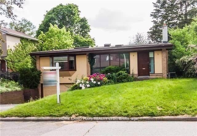 20 Larkfield Drive, Toronto C13