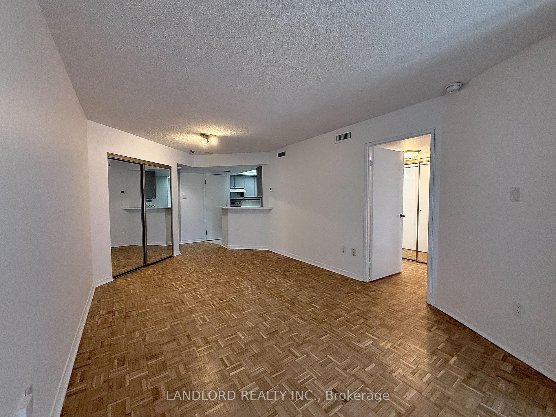 1001 Bay Street Unit 907, Toronto C01