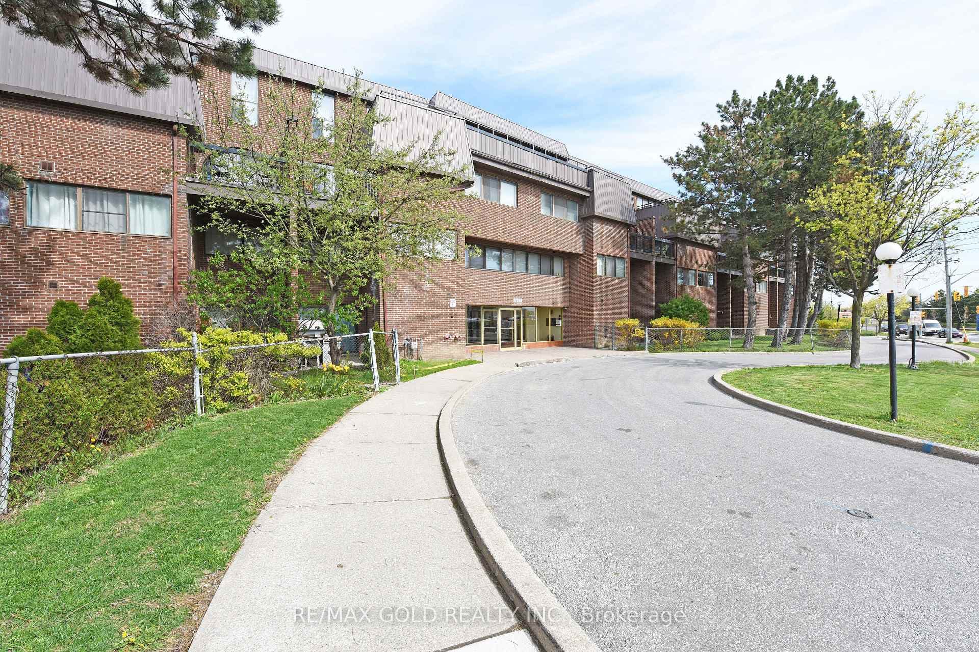 3455 Morning Star Drive Unit 117, Mississauga, ON L4T 3T9 - Photo 1