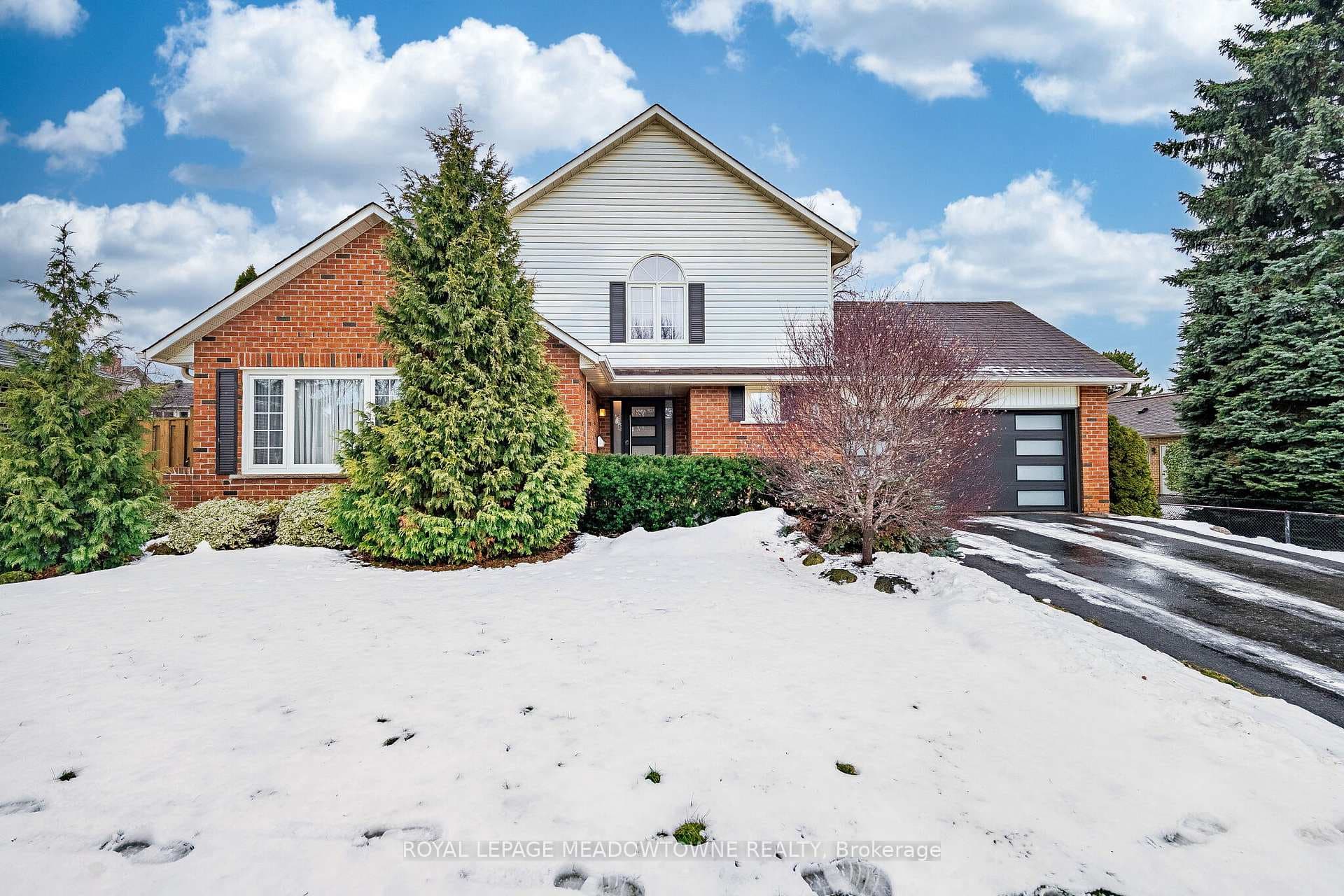 8 Wadsworth Circle, Brampton, ON L6Z 1W7 - Photo 1