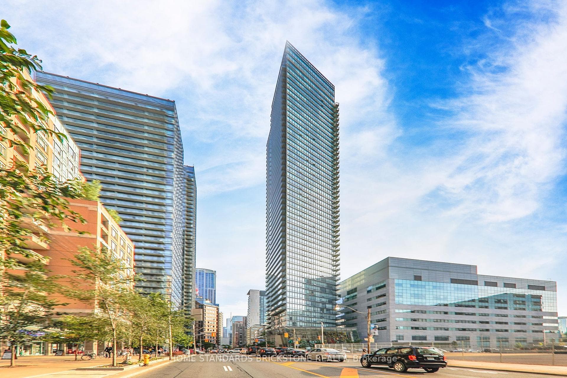 832 Bay Street Unit 3902, Downtown Toronto / Waterfront, ON M5S 1Z6 - Photo 1