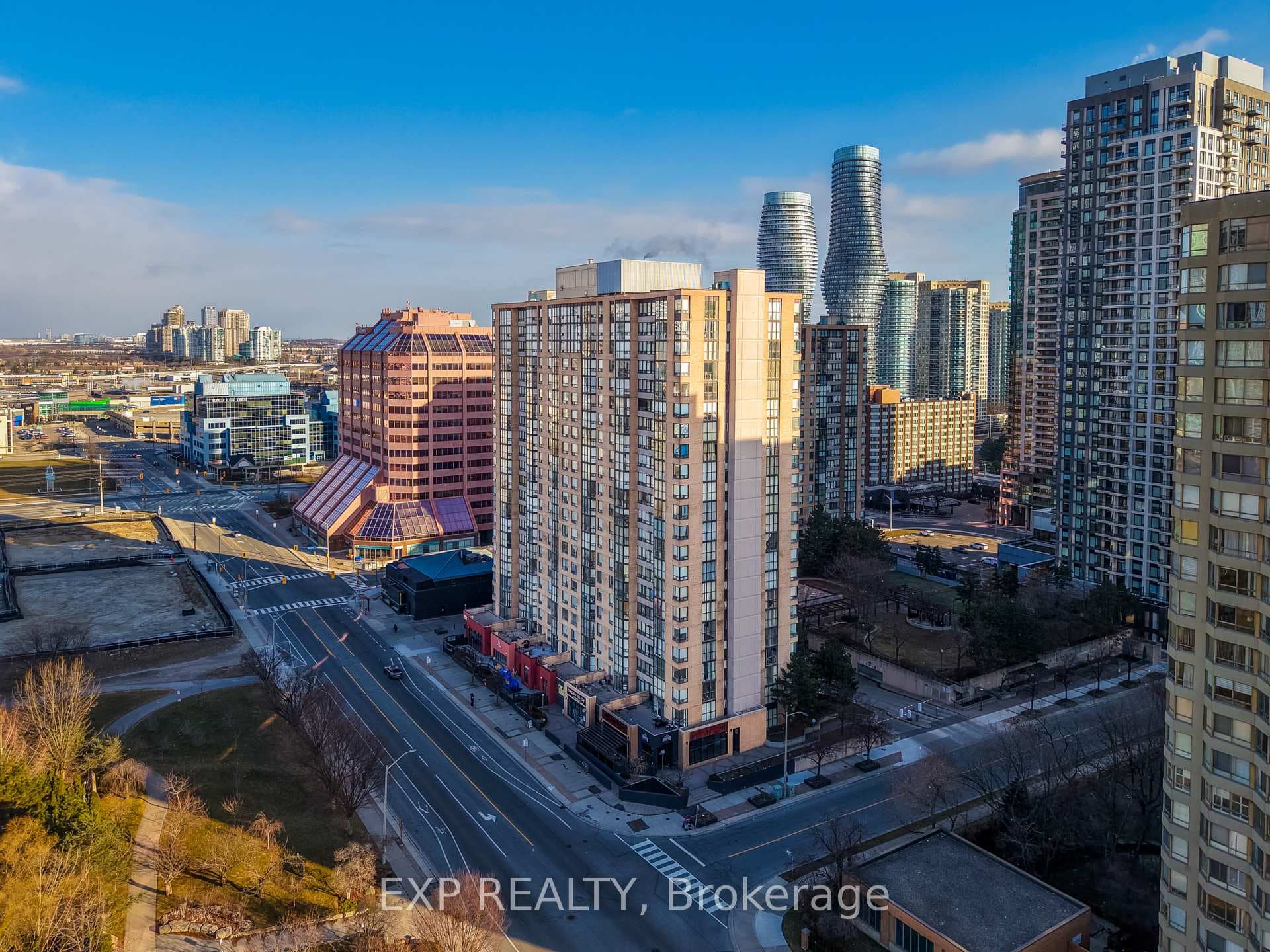 265 Enfield Place Unit 510, Mississauga, ON L5B 3Y7 - Photo 1