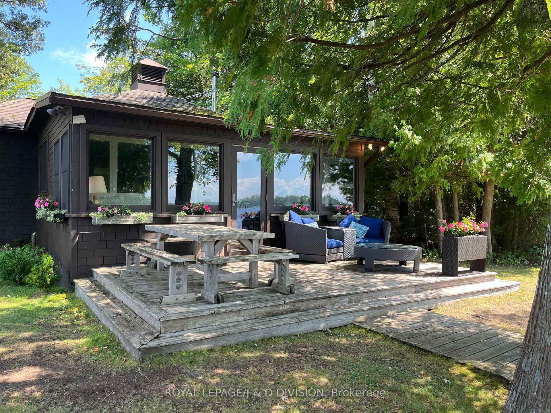2429 Julia Shore Road, Douro-Dummer