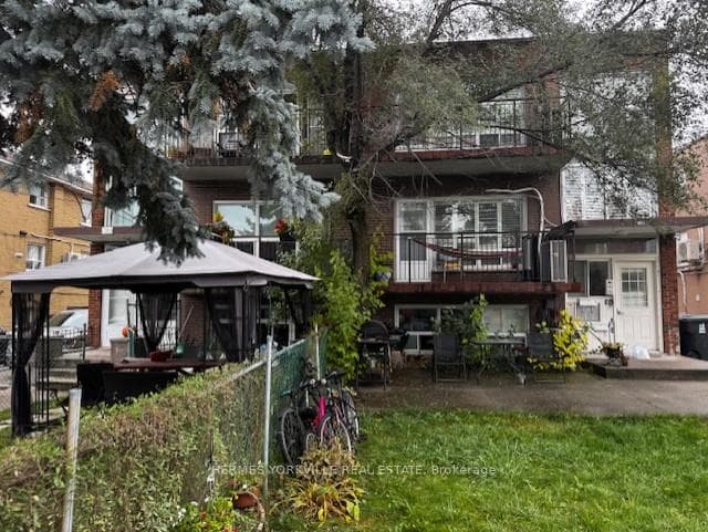 20 Elway Court, York / Weston, ON M6B 2N8 - Photo 1