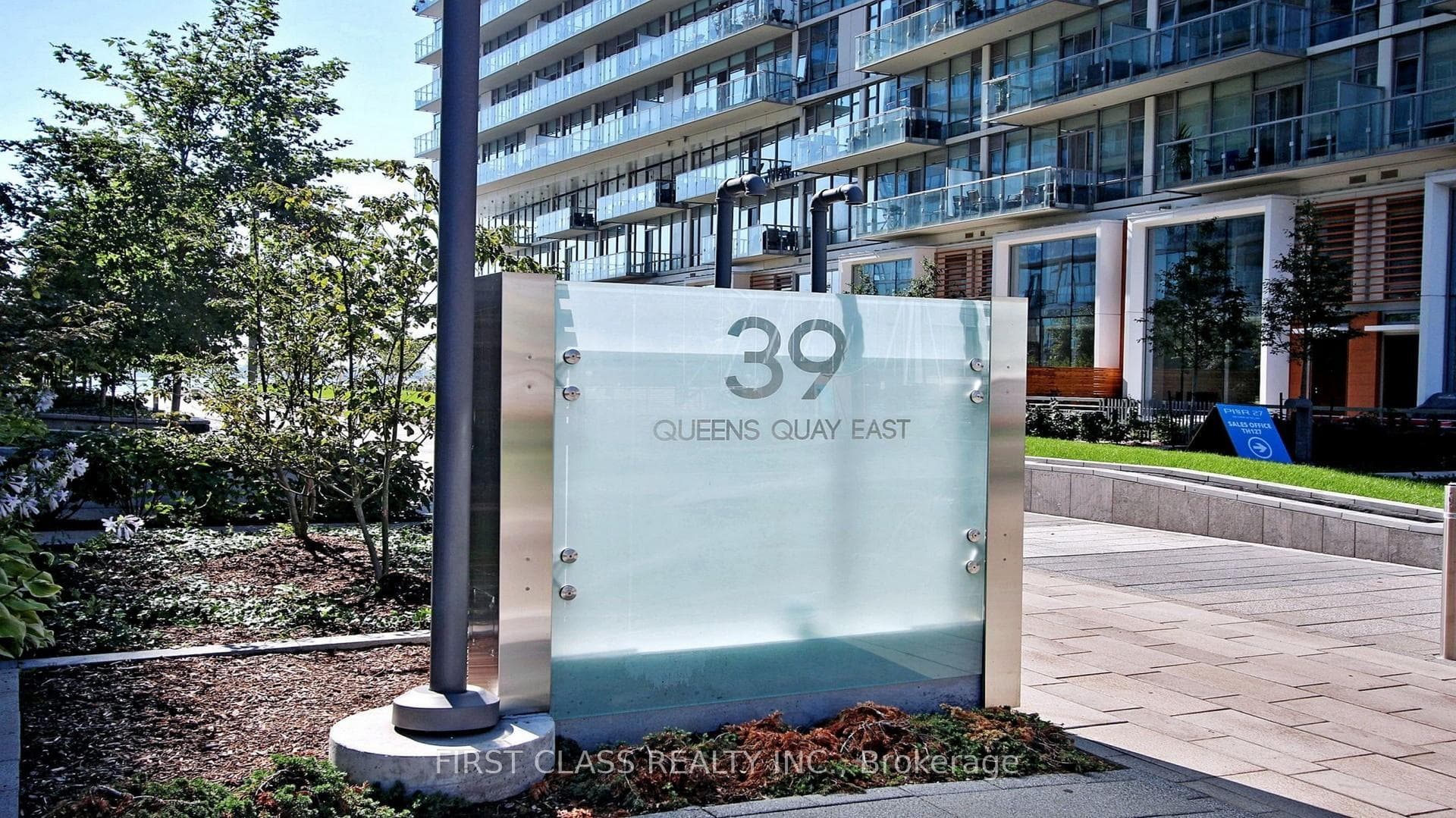39 Queens Quay Unit 402, Downtown Toronto / Waterfront, ON M5E 0A5 - Photo 1