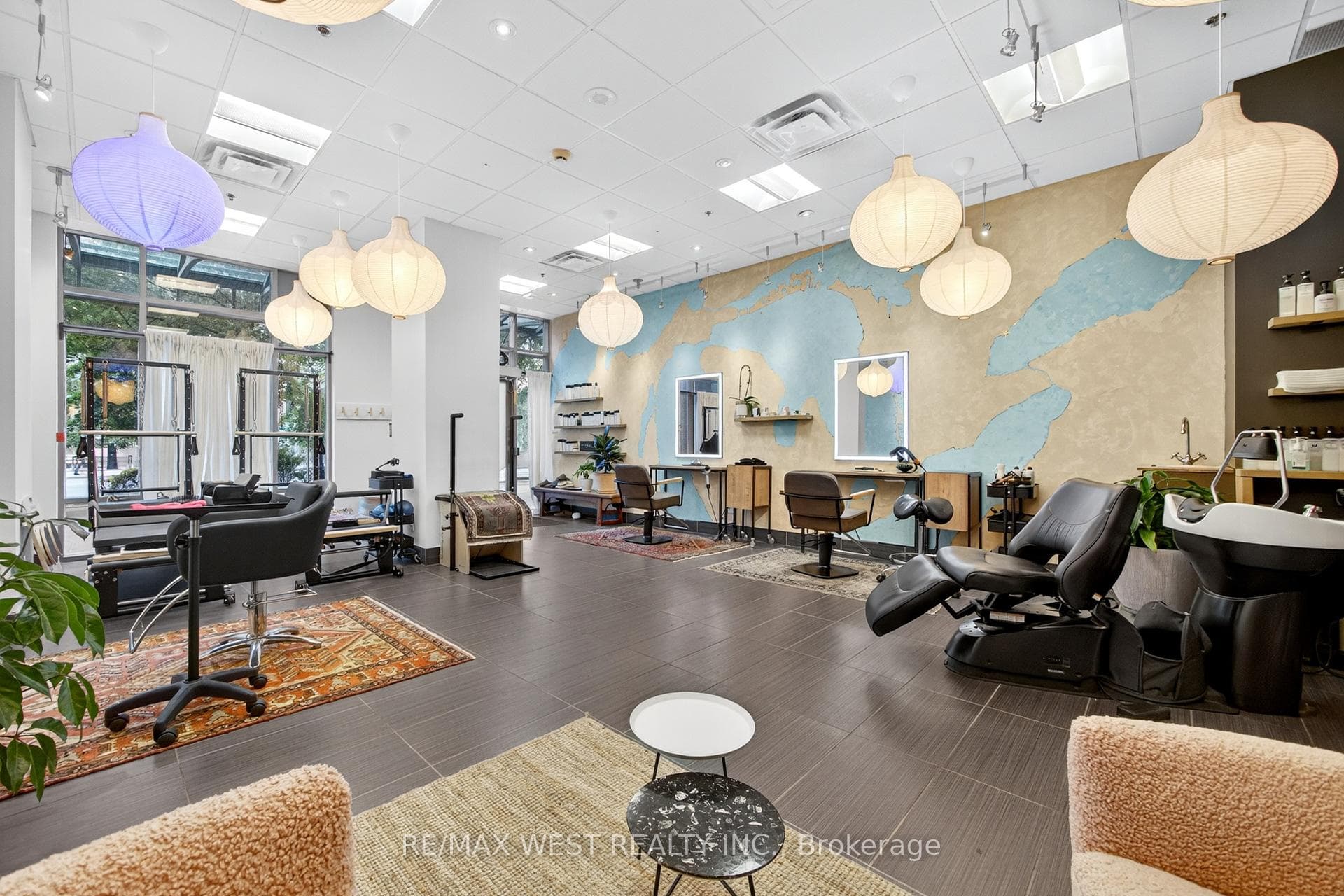 921 Bay Street, Downtown Toronto / Waterfront, ON M5S 3L6 - Photo 1