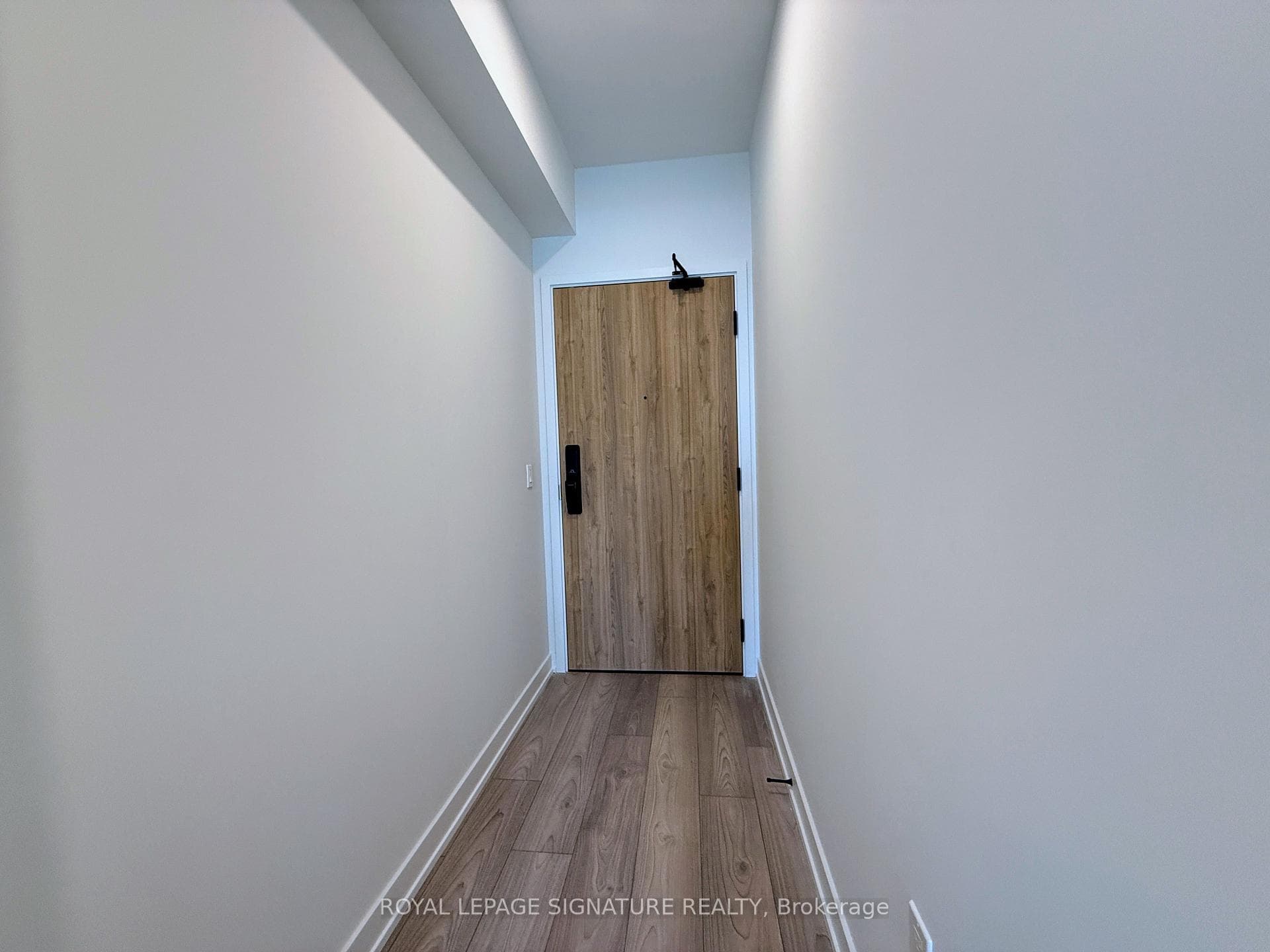 1 Fairview Road Unit 1009, Mississauga, ON L5A 0B4 - Photo 1
