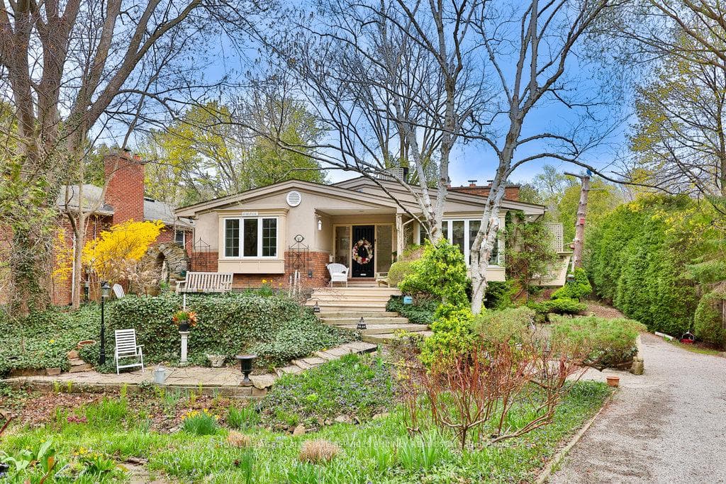 117 Watson Avenue, Oakville, ON L6J 3T5 - Photo 1