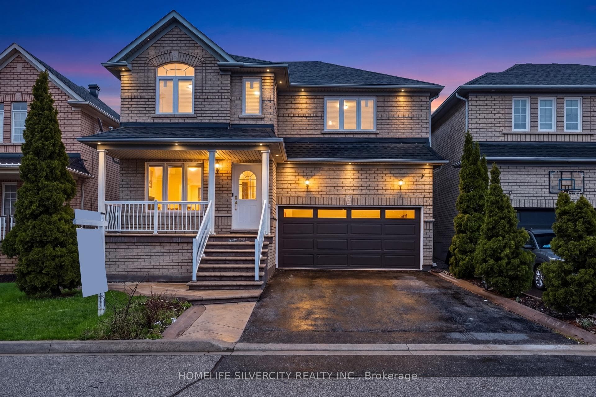 29 Beachpoint Boulevard, Brampton, ON L7A 2T7 - Photo 1