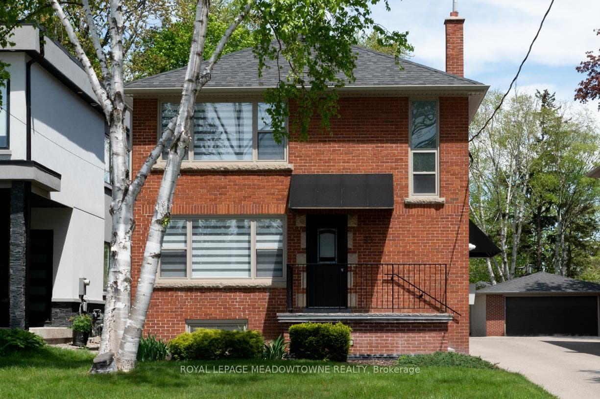 33 Broadview Avenue Unit 1, Mississauga, ON L5H 2S8 - Photo 1