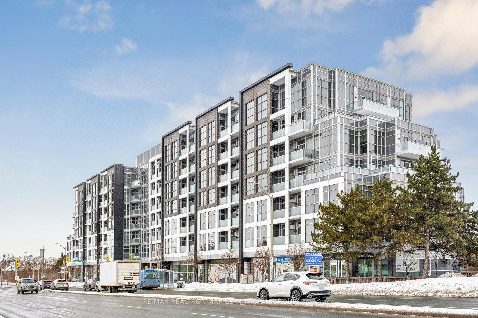 8763 Bayview Avenue Unit 205, Richmond Hill, ON L4B 3V1 - Photo 1