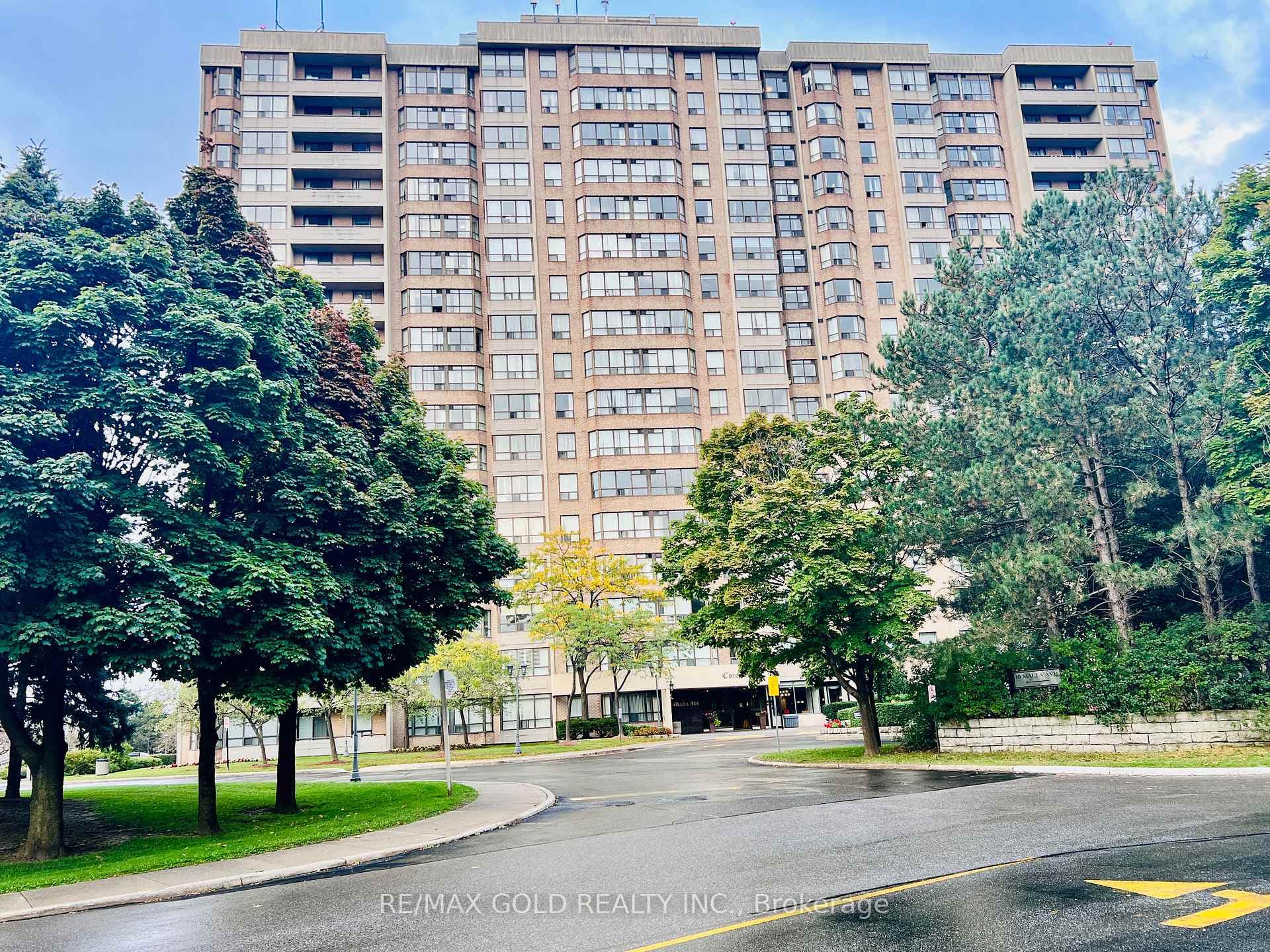 10 Malta Avenue Unit 1504, Brampton, ON L6Y 4G6 - Photo 1