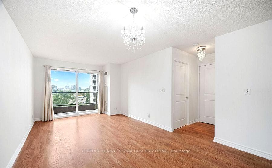 18 Harding Boulevard Unit 512, Richmond Hill, ON L4C 0T3 - Photo 1