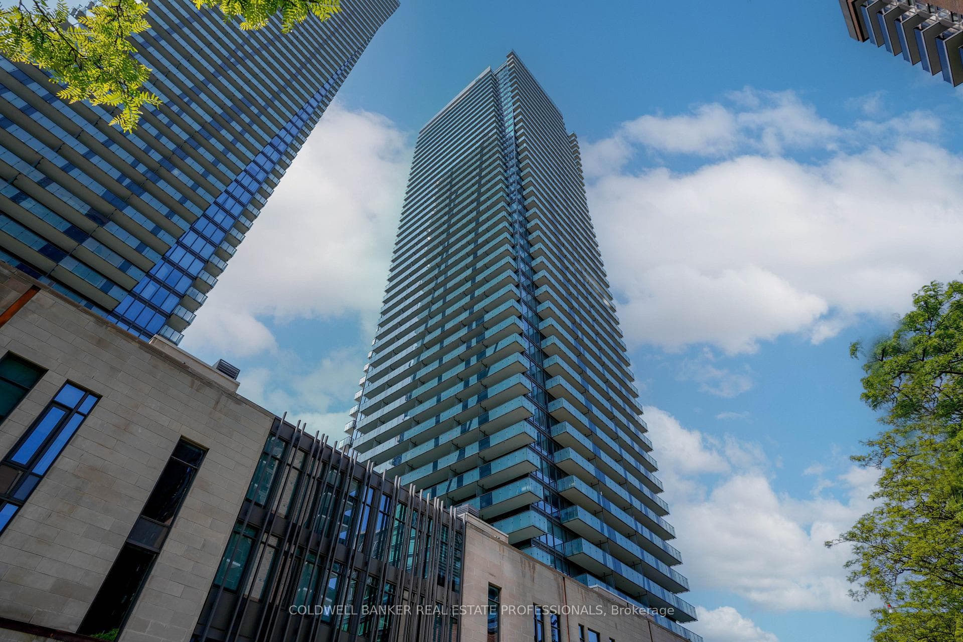 65 St Mary Street Unit 2202, Toronto C01