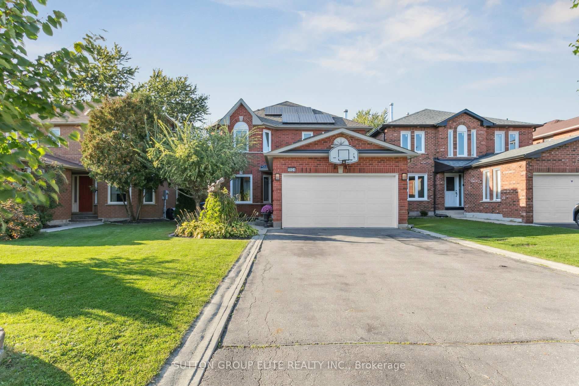 5824 Prairie Circle, Mississauga, ON L5N 6B4 - Photo 1