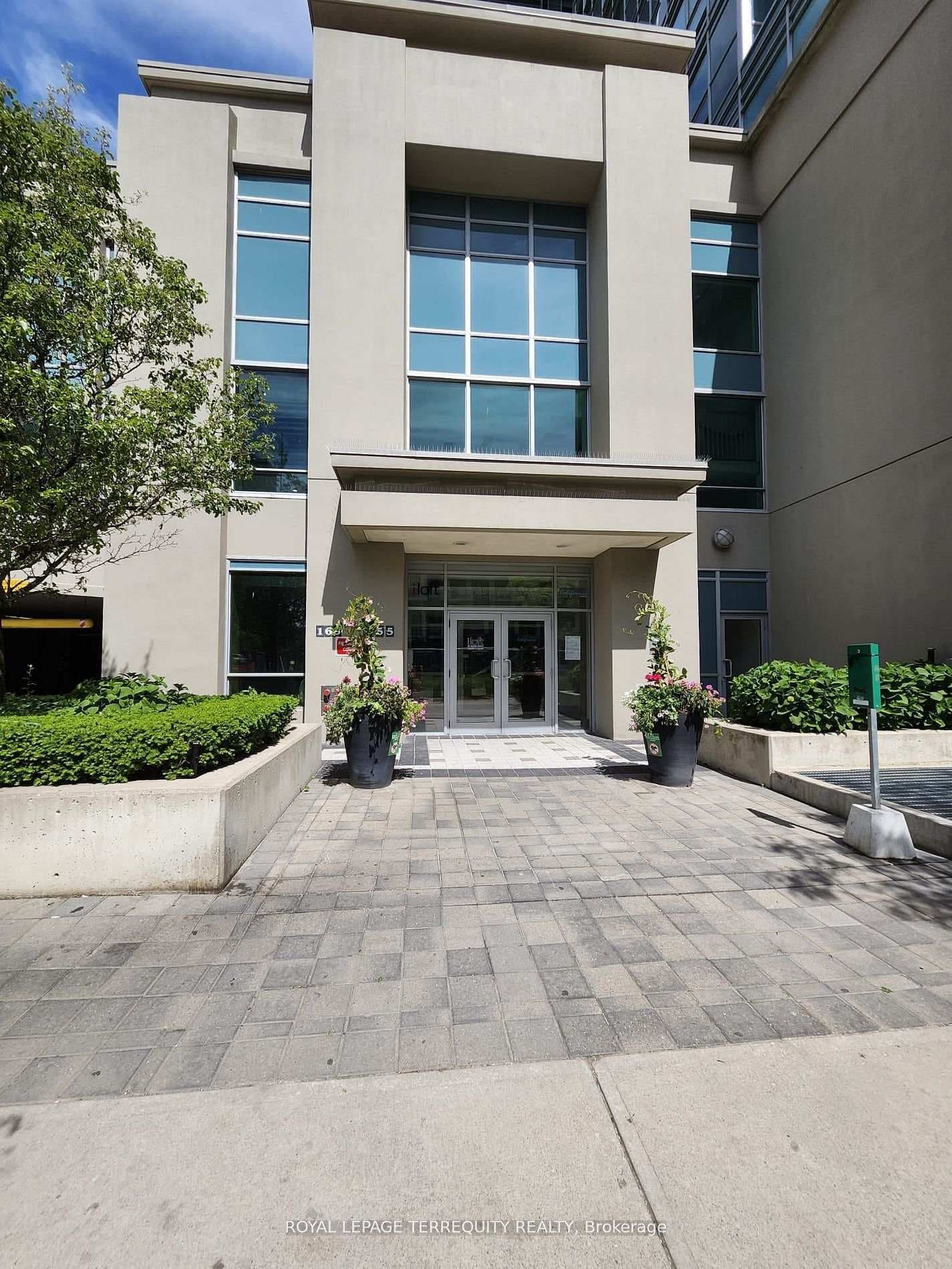 165 Legion Road Unit 925, Liberty Village / Parkdale / South Parkdale, ON M8Y 0B3 - Photo 1