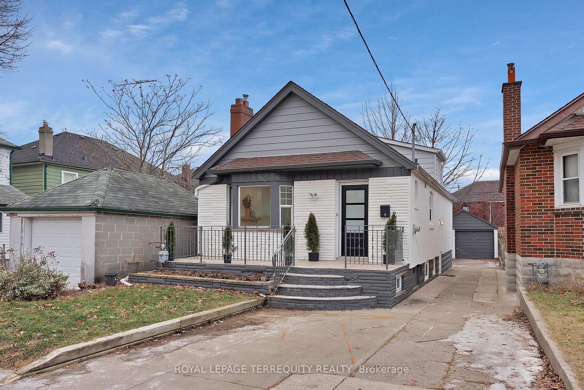 40 Leroy Avenue, Danforth / East York, ON M4J 4G8 - Photo 1