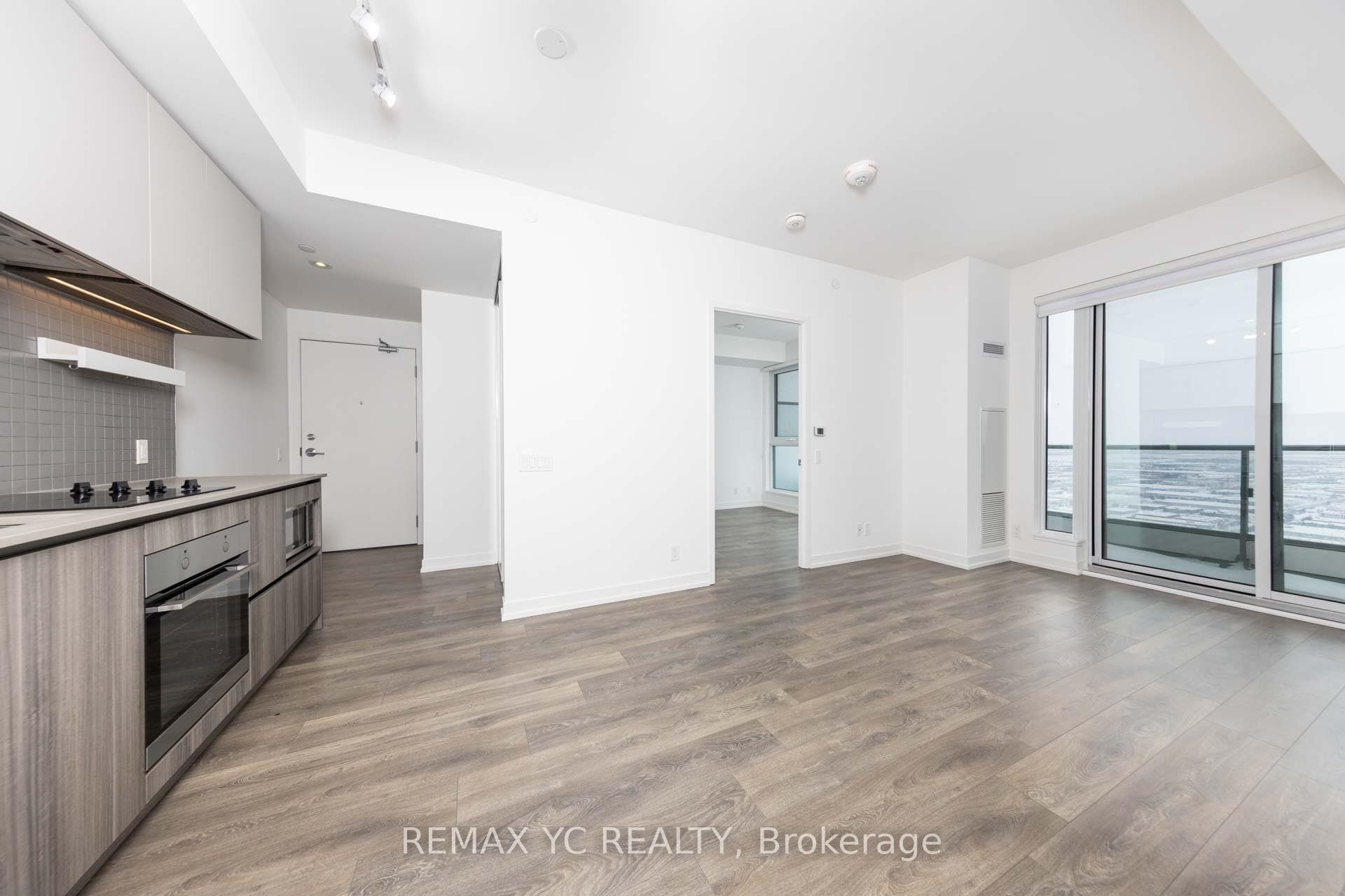 898 Portage Parkway Unit 5512, Vaughan