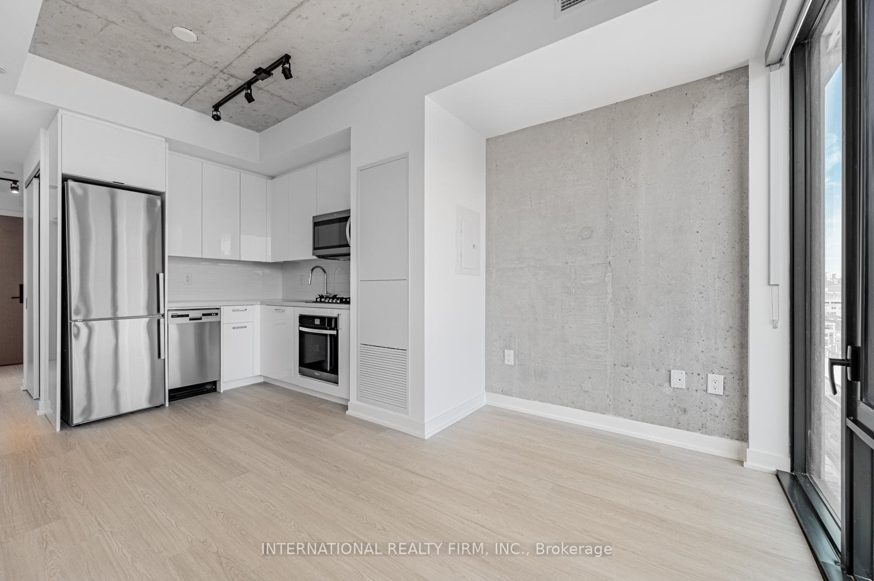 195 McCaul Street Unit 1507, Downtown Toronto / Waterfront, ON M5T 0E5 - Photo 1