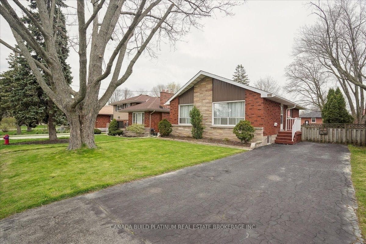 165 West 27th Street, Hamilton, ON L9C 5A5 - Photo 1