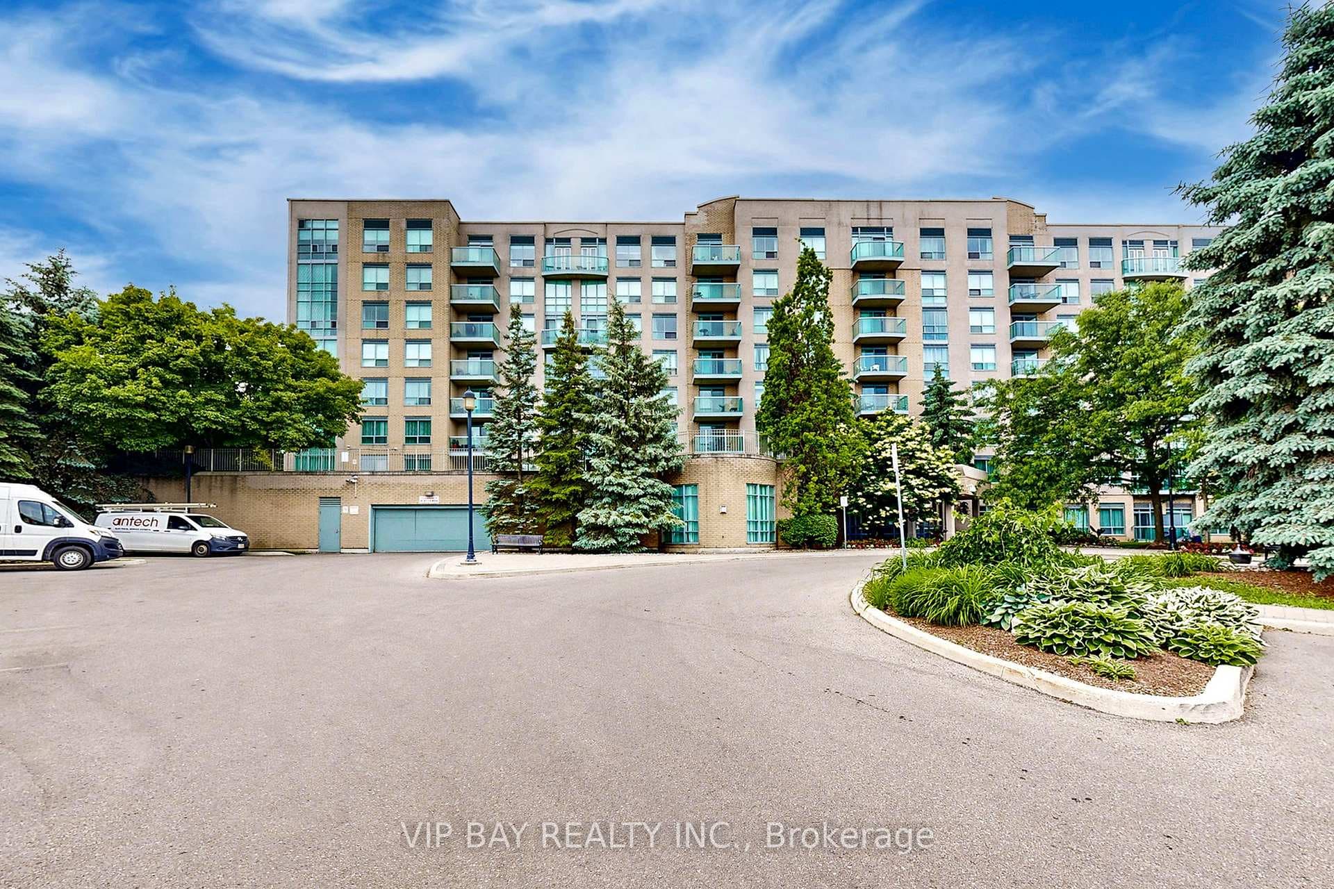 3 Ellesmere Street Unit 110, Richmond Hill, ON L4B 4N2 - Photo 1