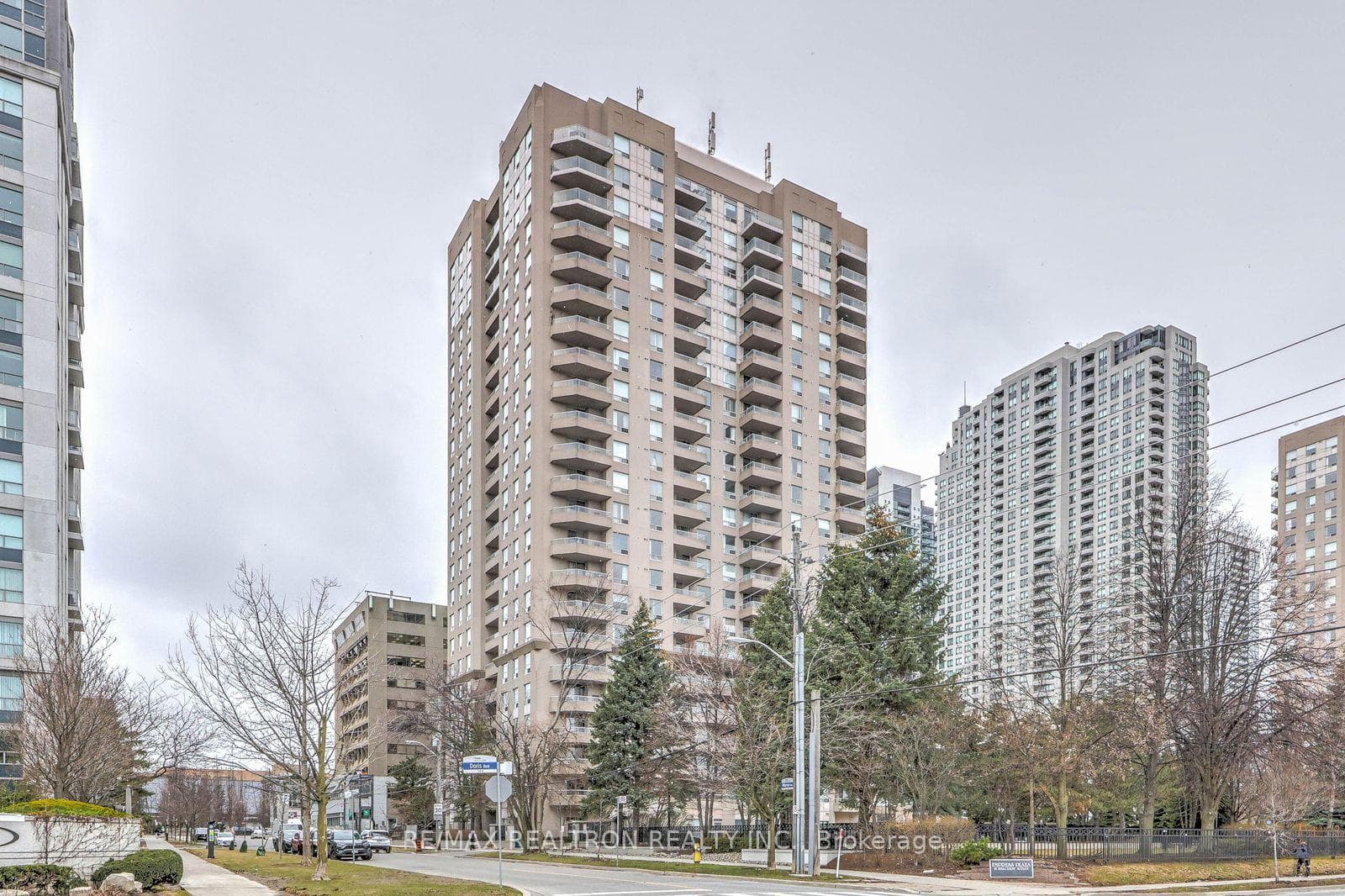 18 Hillcrest Avenue Unit 1608, Willowdale / Newtonbrook, ON M2N 6T5 - Photo 1