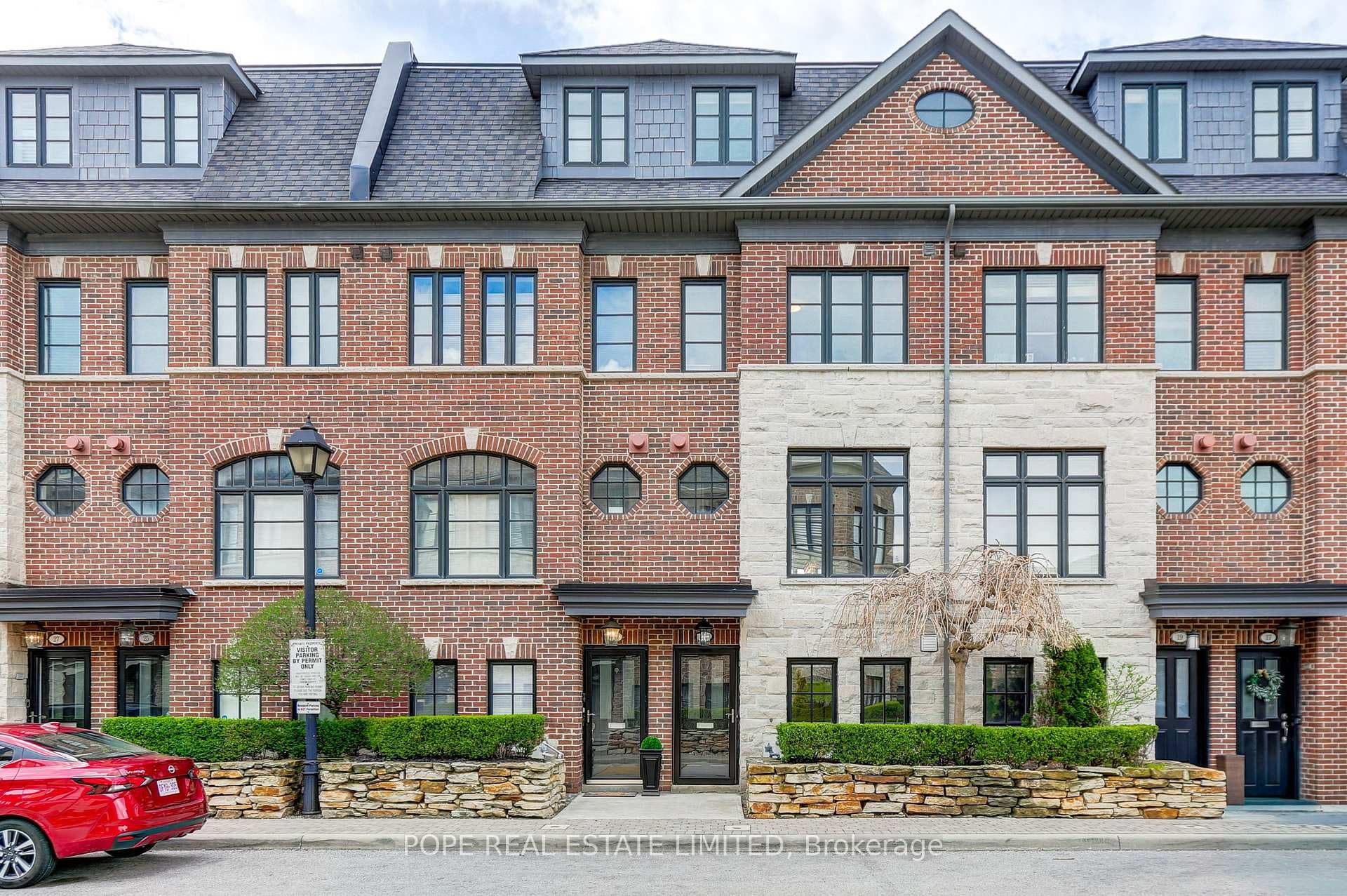 21 Ruby Lang Lane, Toronto W06